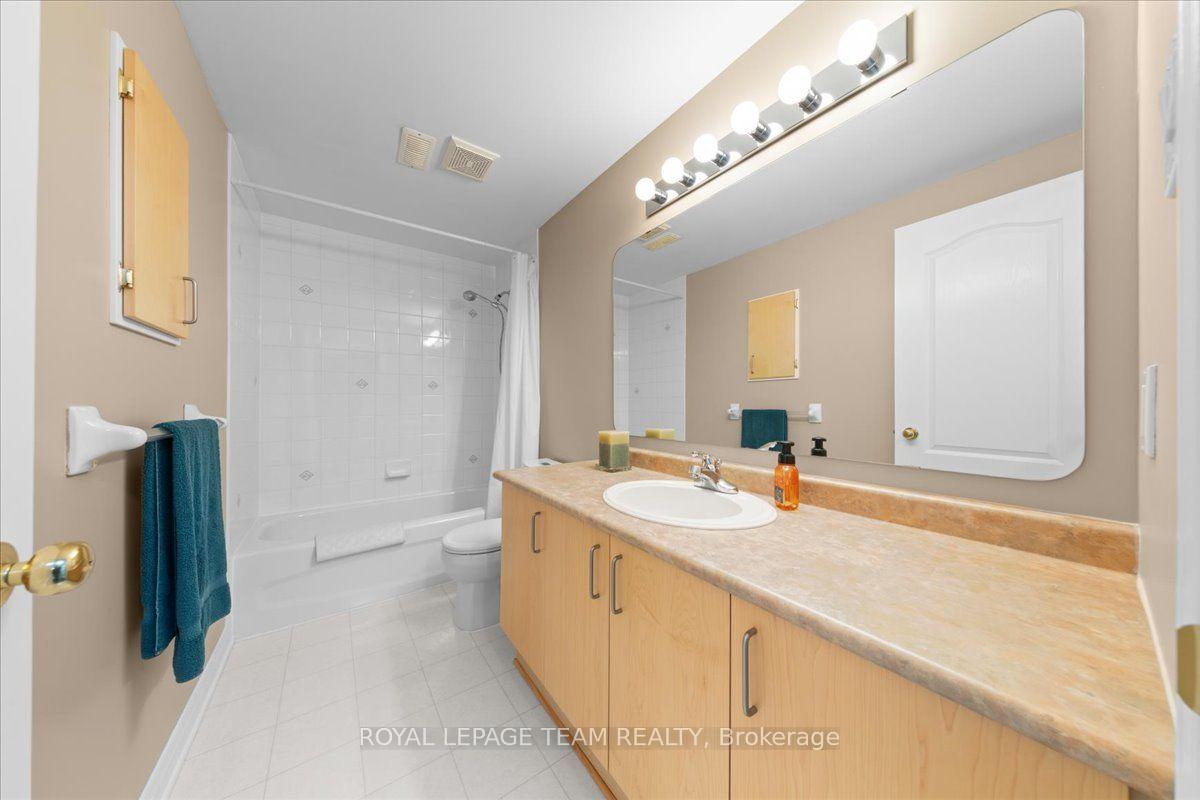 Photo 32 of 6 Amberlakes Drive, Ottawa, Stittsville (Central) — HOMEH