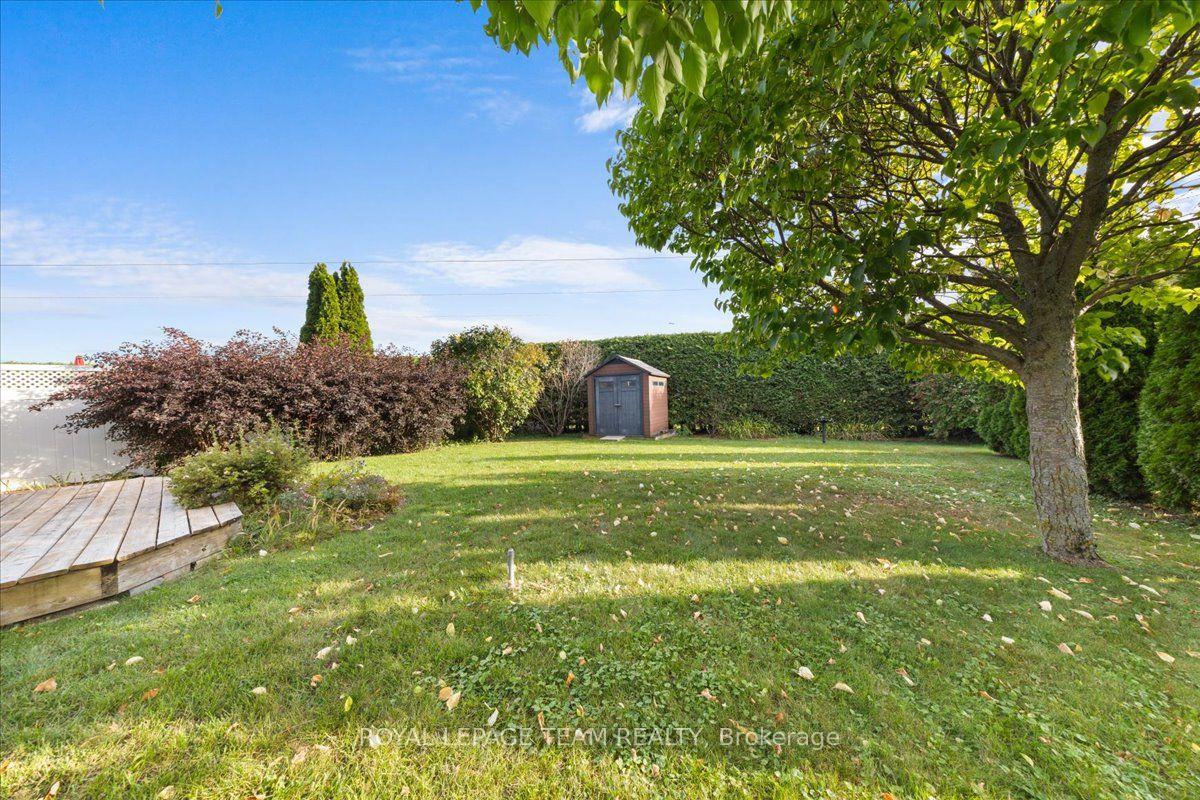 Photo 33 of 6 Amberlakes Drive, Ottawa, Stittsville (Central) — HOMEH