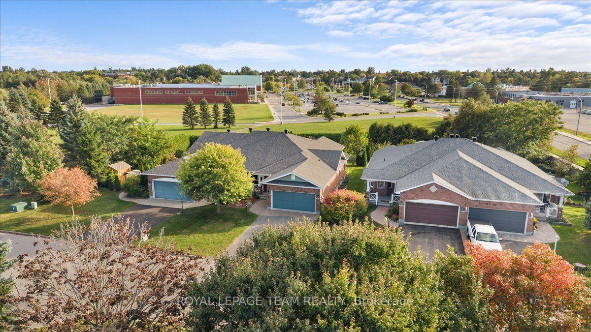 Photo 39 of 6 Amberlakes Drive, Ottawa, Stittsville (Central) — HOMEH