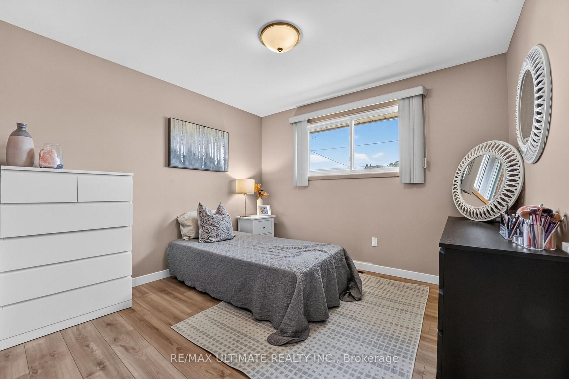 Photo 12 of 80 Saint Andrews Avenue, Welland, Lincoln/Crowland — HOMEH