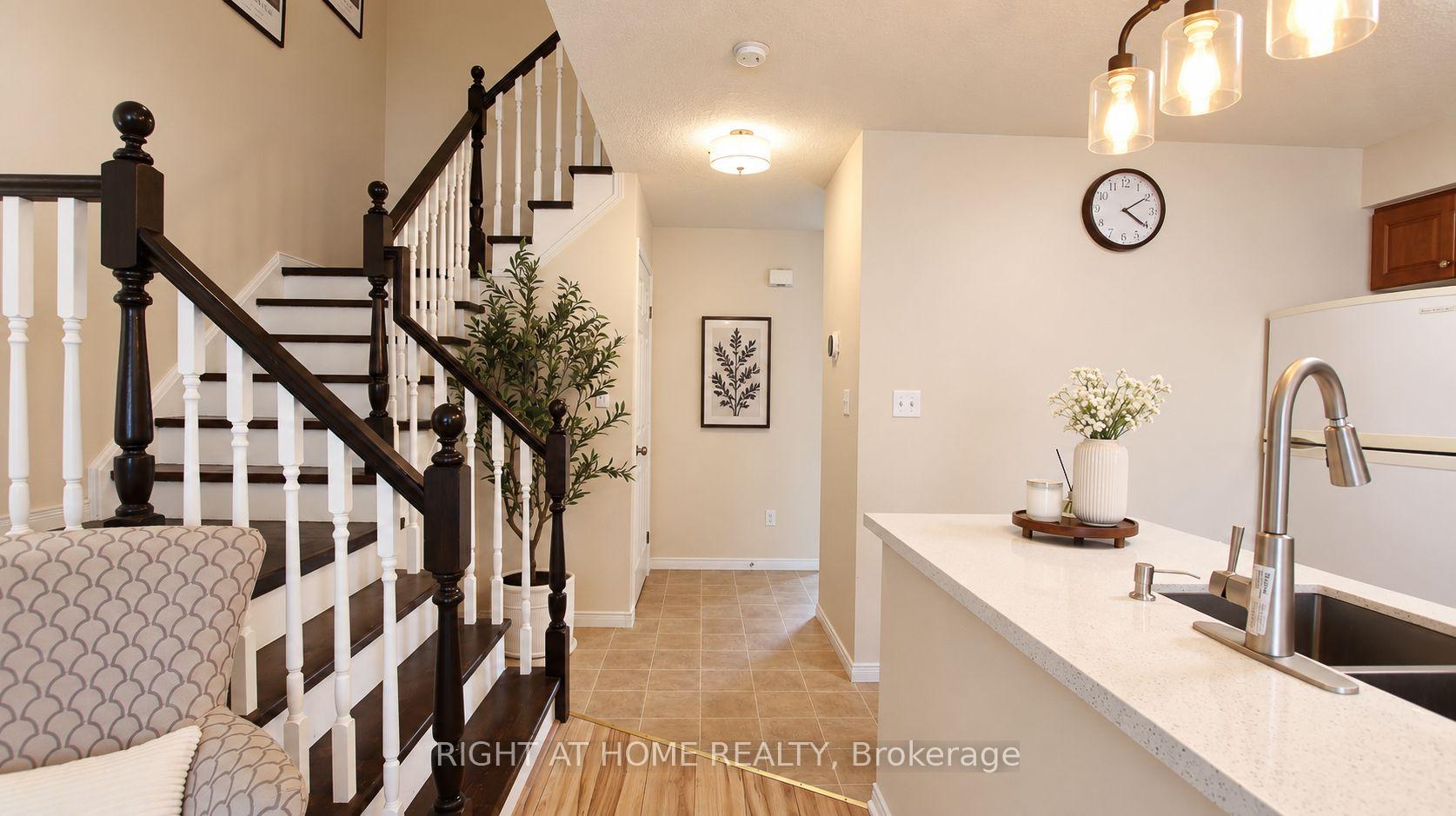 Photo 12 of 35 Chantilly Street, Kitchener, Huron Park — HOMEH