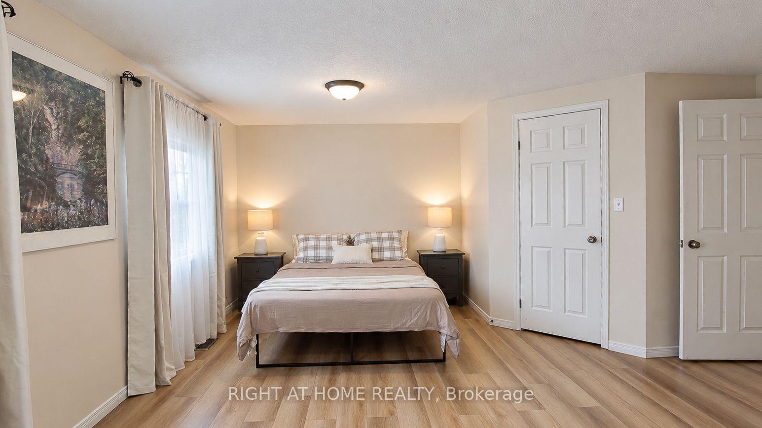 Photo 13 of 35 Chantilly Street, Kitchener, Huron Park — HOMEH