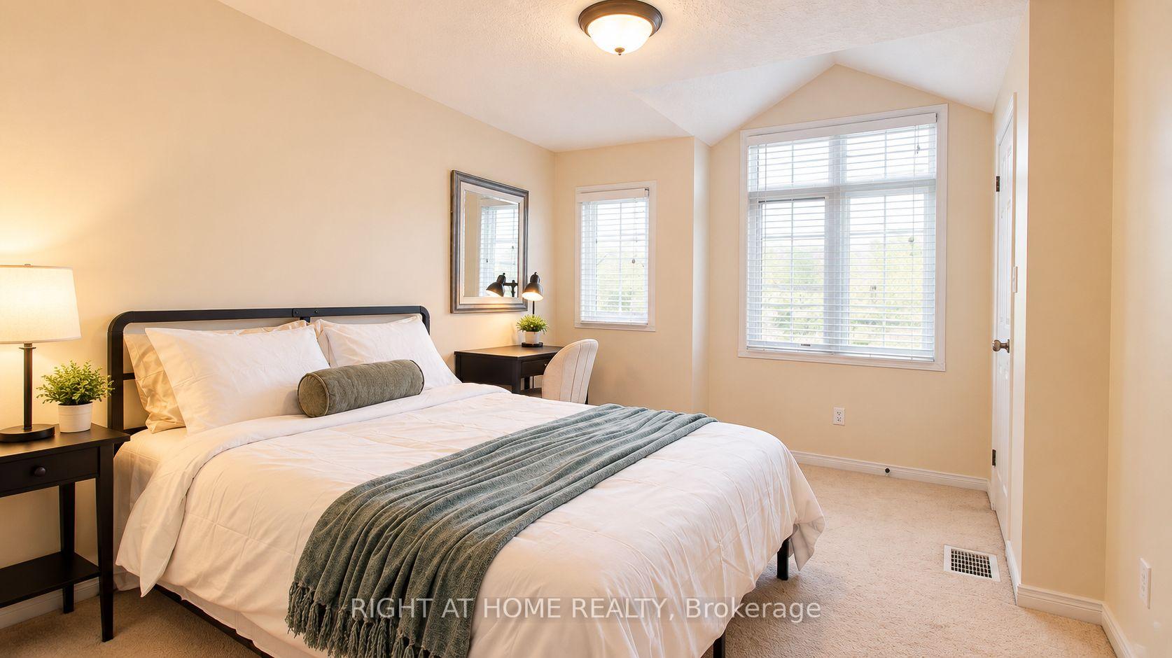 Photo 21 of 35 Chantilly Street, Kitchener, Huron Park — HOMEH