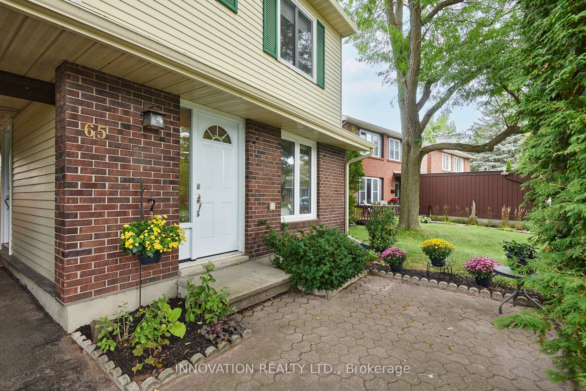Photo 4 of 65 Bartley Crescent, Ottawa, Barrhaven - On the Green — HOMEH