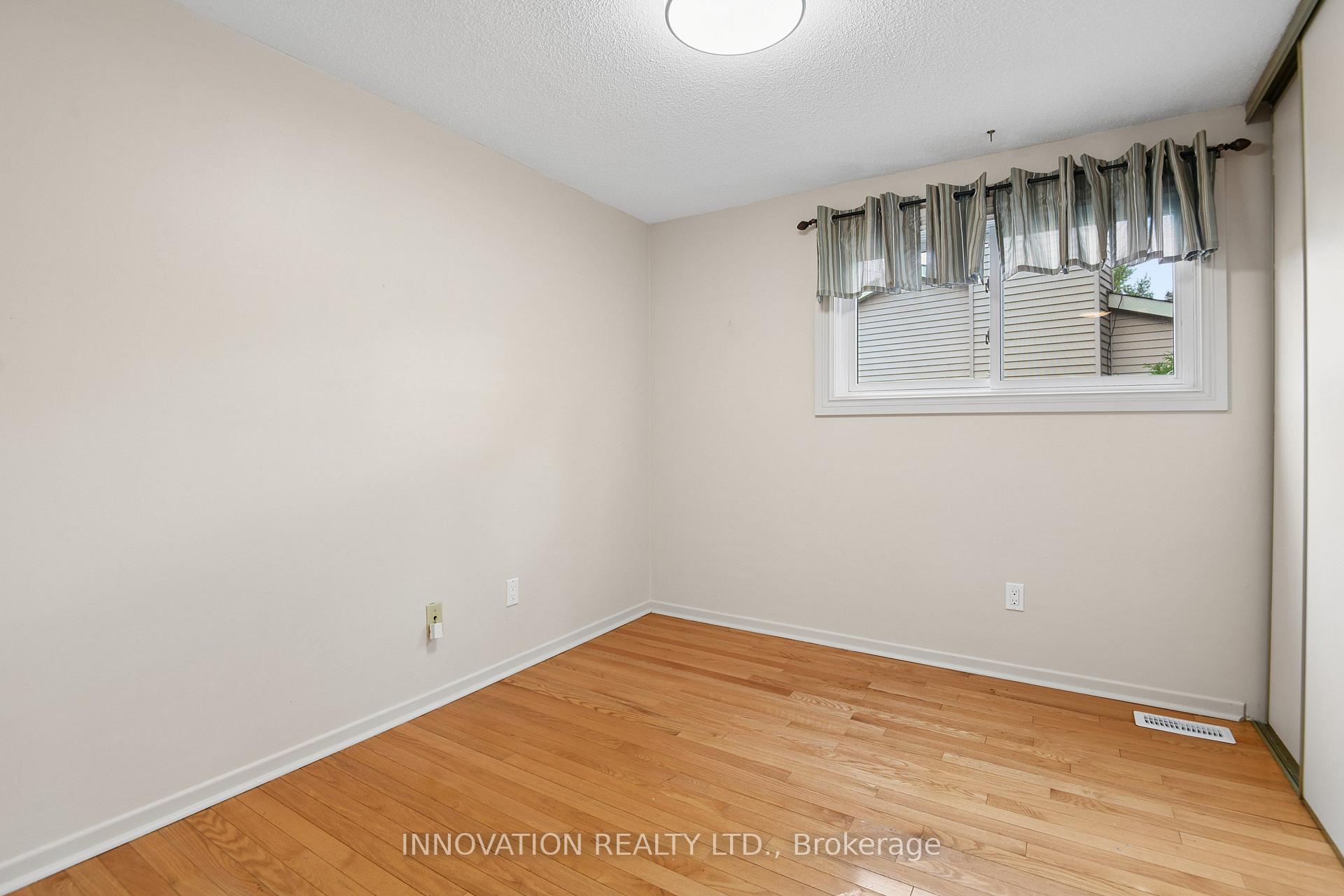 Photo 21 of 65 Bartley Crescent, Ottawa, Barrhaven - On the Green — HOMEH