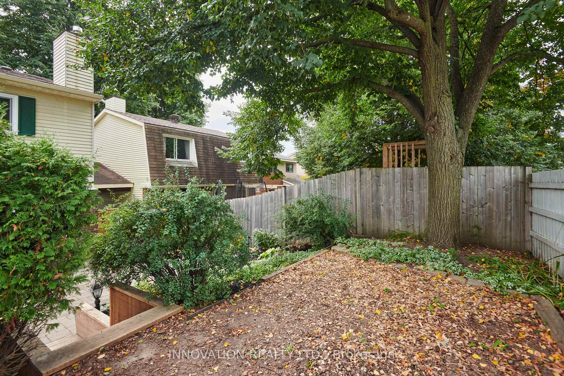 Photo 32 of 65 Bartley Crescent, Ottawa, Barrhaven - On the Green — HOMEH