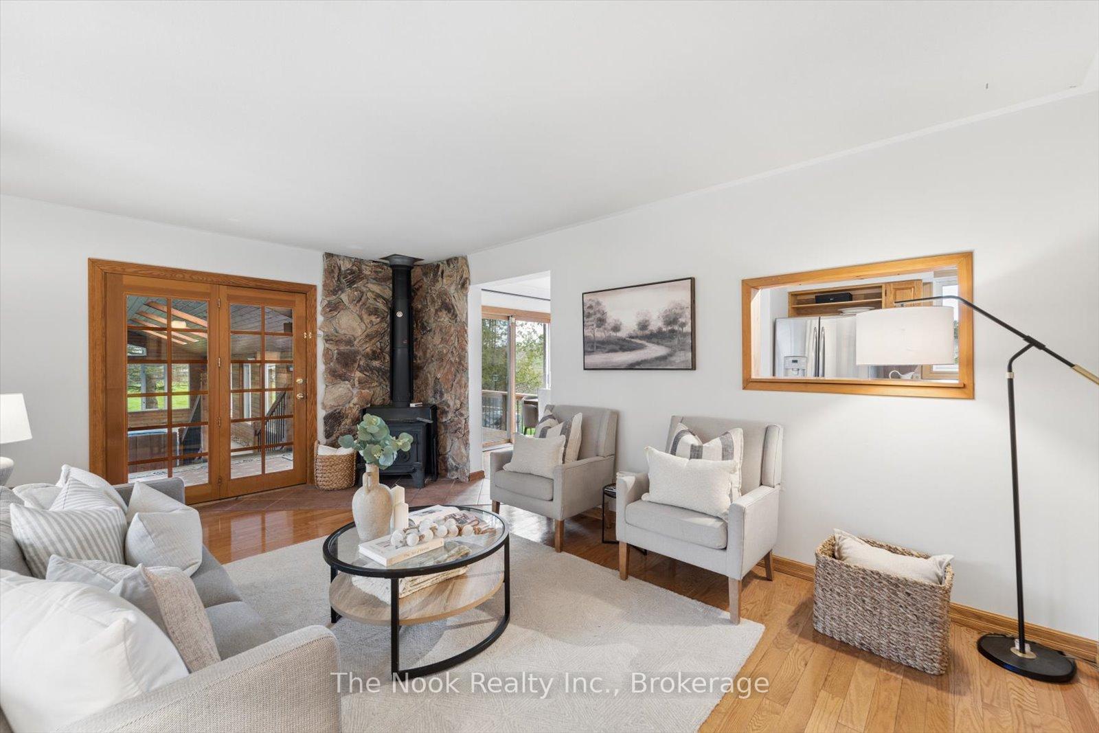 Photo 5 of 4680 Anderson Street, Whitby, Taunton North — HOMEH
