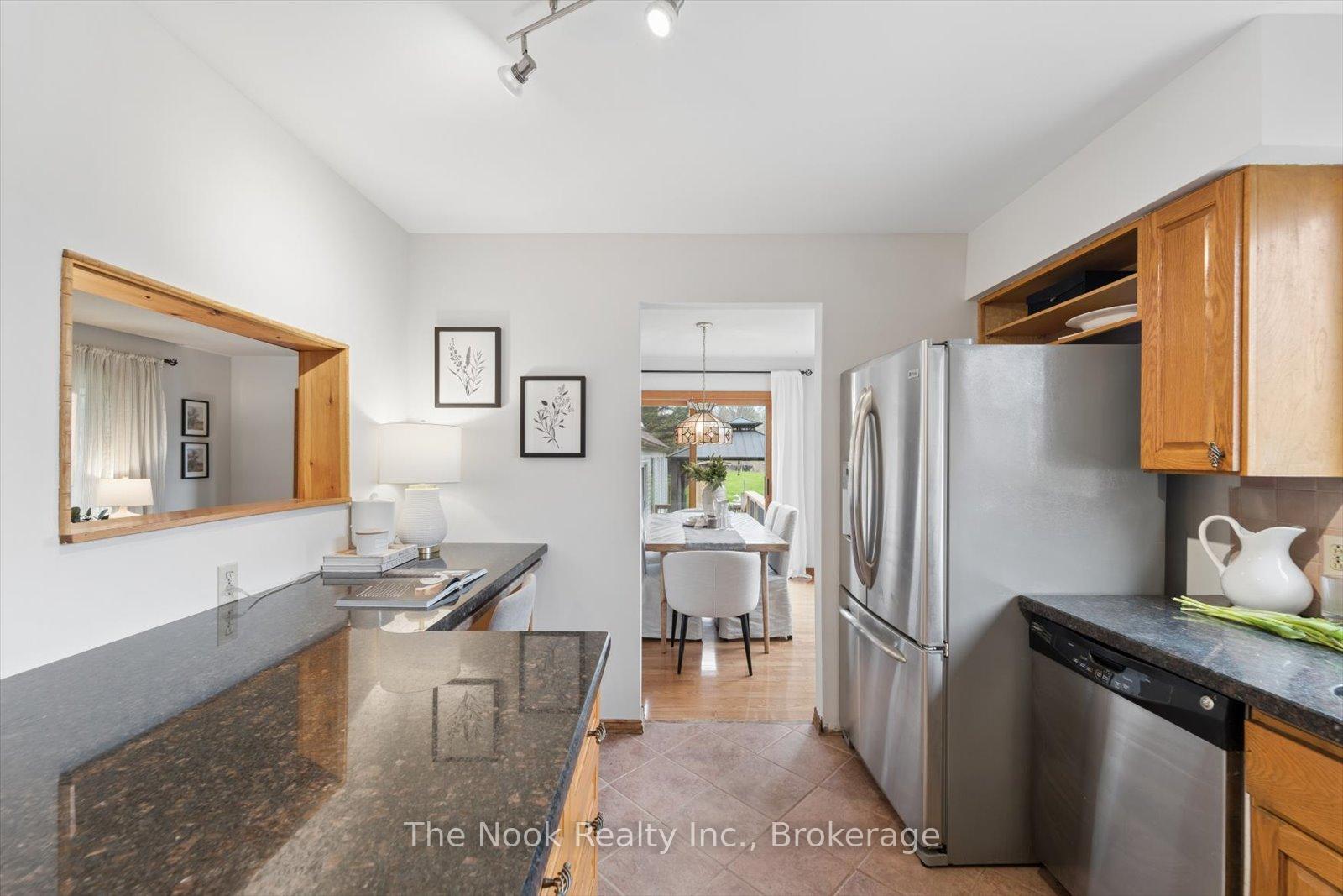 Photo 8 of 4680 Anderson Street, Whitby, Taunton North — HOMEH