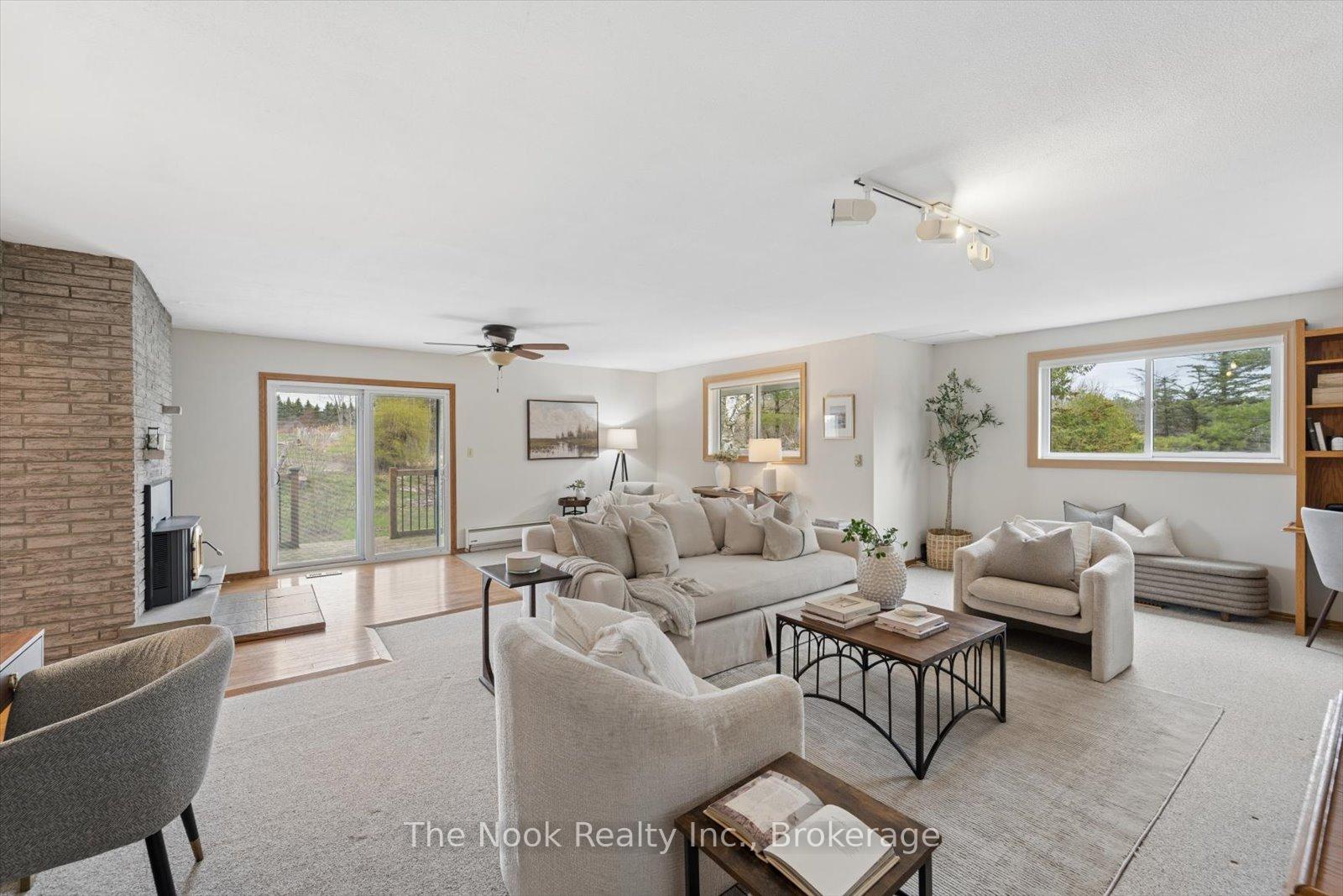 Photo 12 of 4680 Anderson Street, Whitby, Taunton North — HOMEH