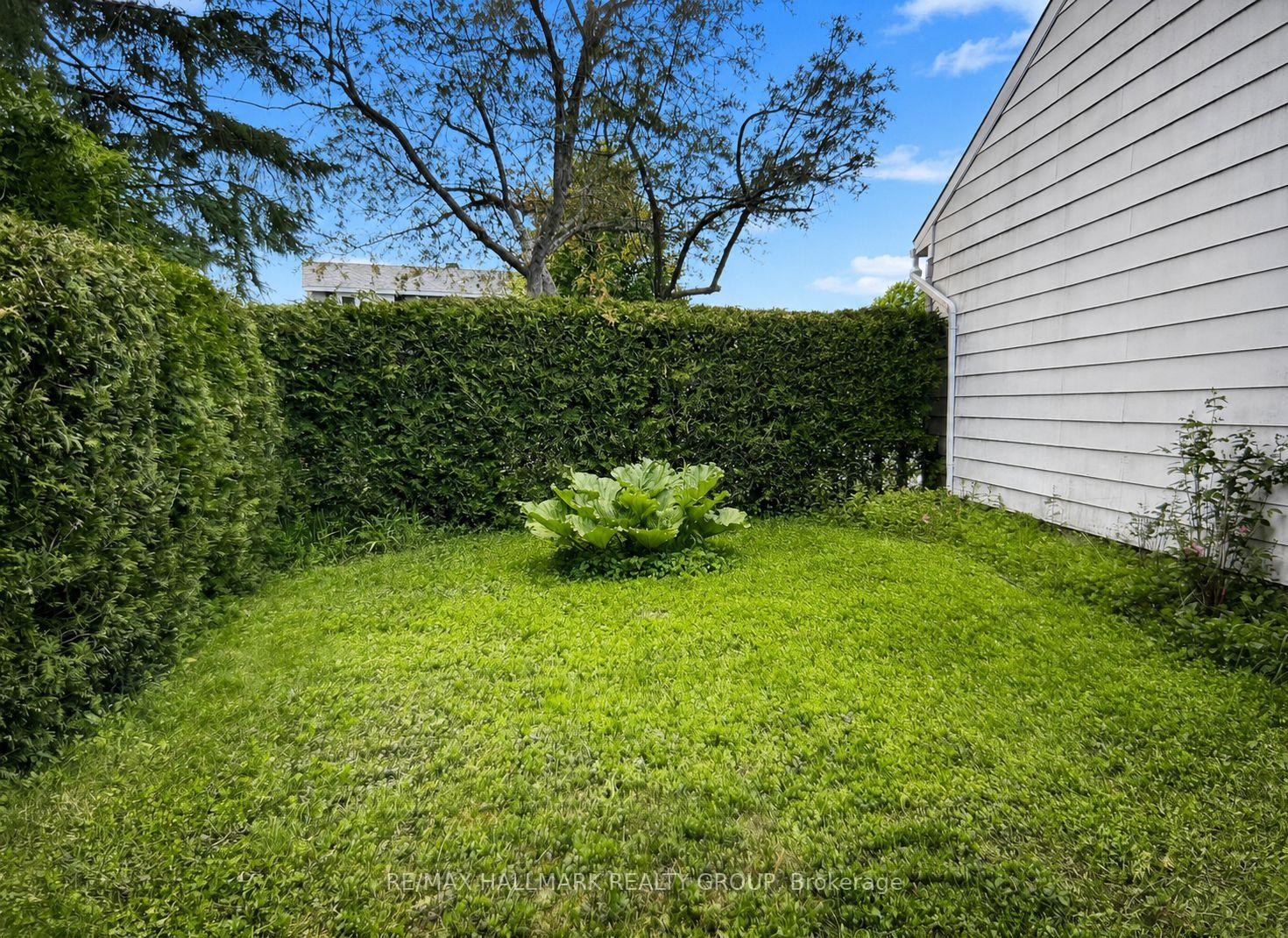 Photo 4 of 20 Cramer Drive, Ottawa, Sheahan Estates/Trend Village — HOMEH