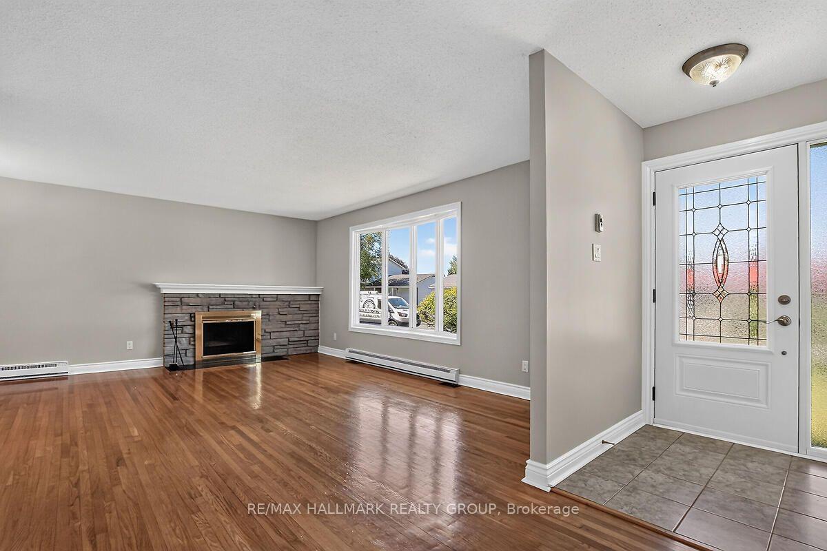 Photo 8 of 20 Cramer Drive, Ottawa, Sheahan Estates/Trend Village — HOMEH
