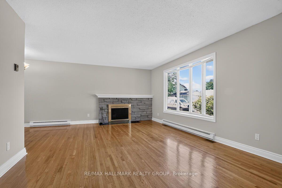 Photo 9 of 20 Cramer Drive, Ottawa, Sheahan Estates/Trend Village — HOMEH