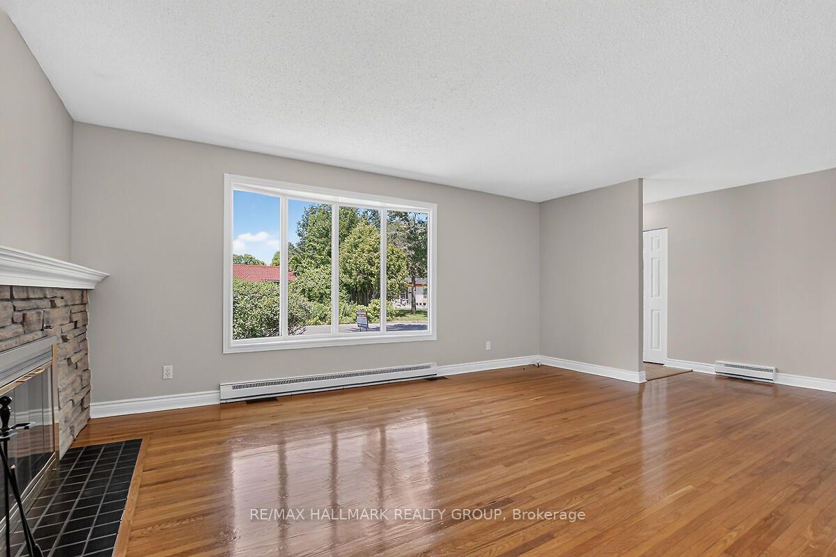 Photo 13 of 20 Cramer Drive, Ottawa, Sheahan Estates/Trend Village — HOMEH