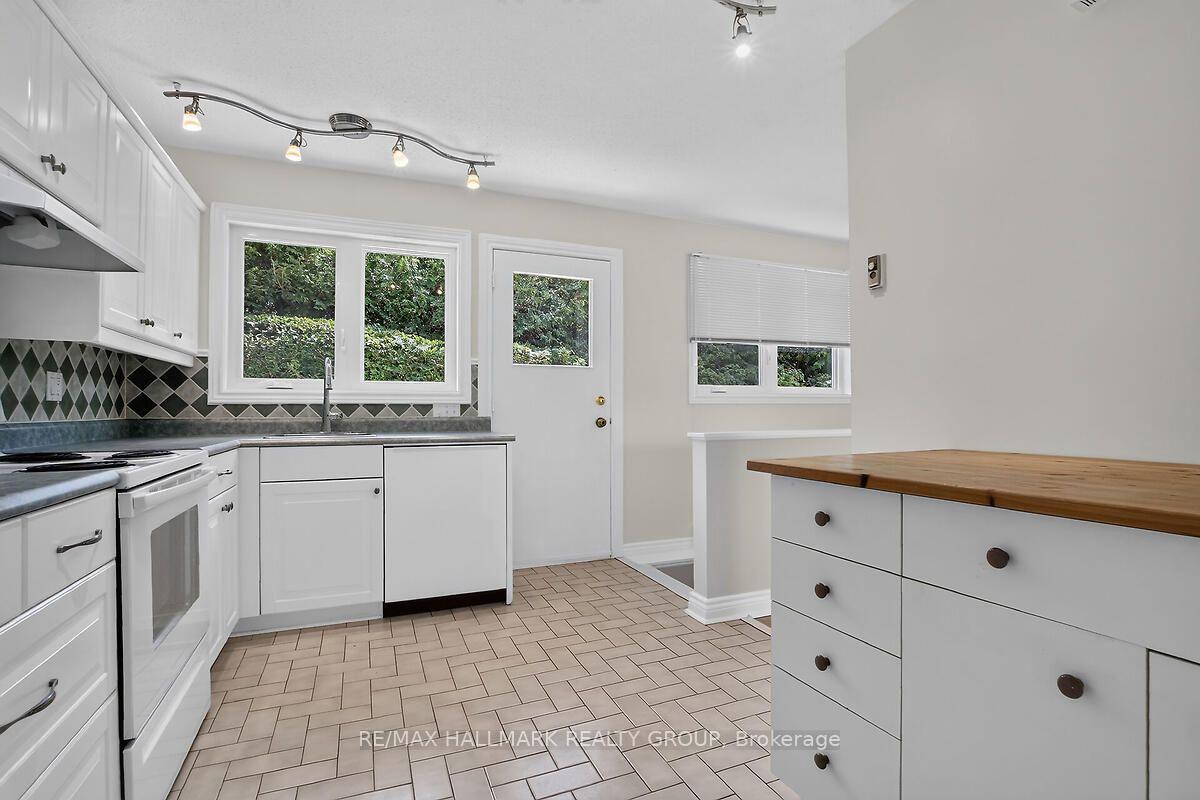 Photo 19 of 20 Cramer Drive, Ottawa, Sheahan Estates/Trend Village — HOMEH