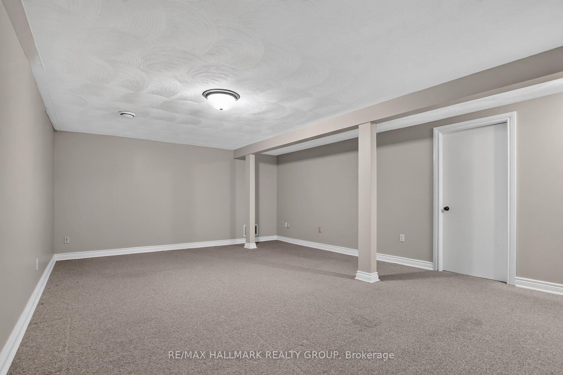 Photo 32 of 20 Cramer Drive, Ottawa, Sheahan Estates/Trend Village — HOMEH
