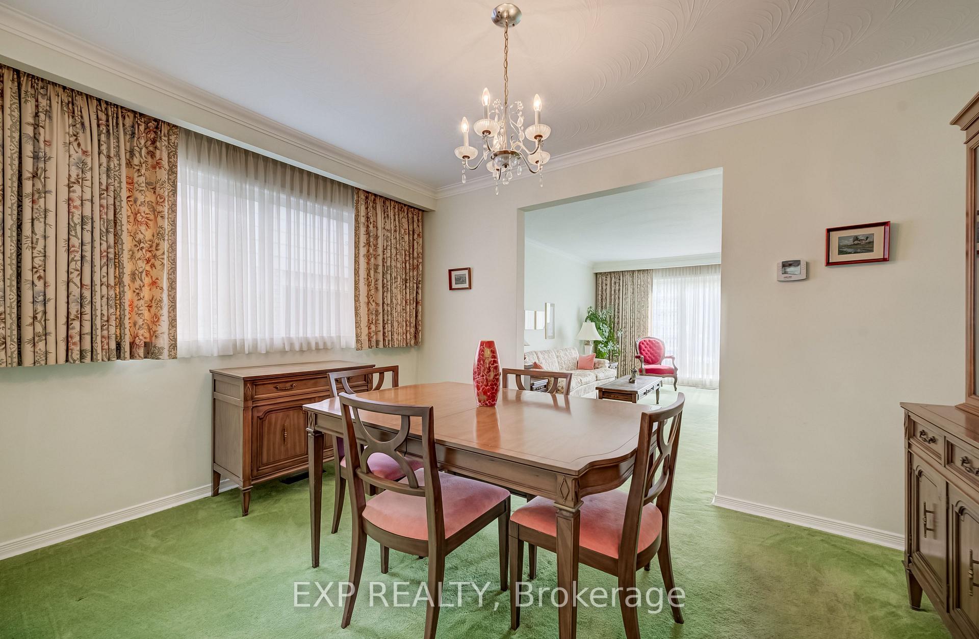 Photo 11 of 16 Bonnylyn Drive, Waterloo — HOMEH
