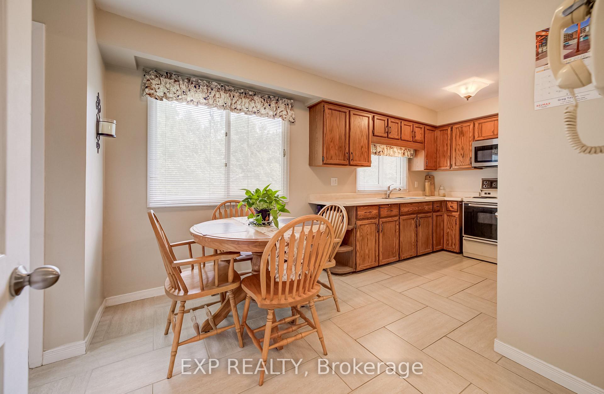 Photo 15 of 16 Bonnylyn Drive, Waterloo — HOMEH