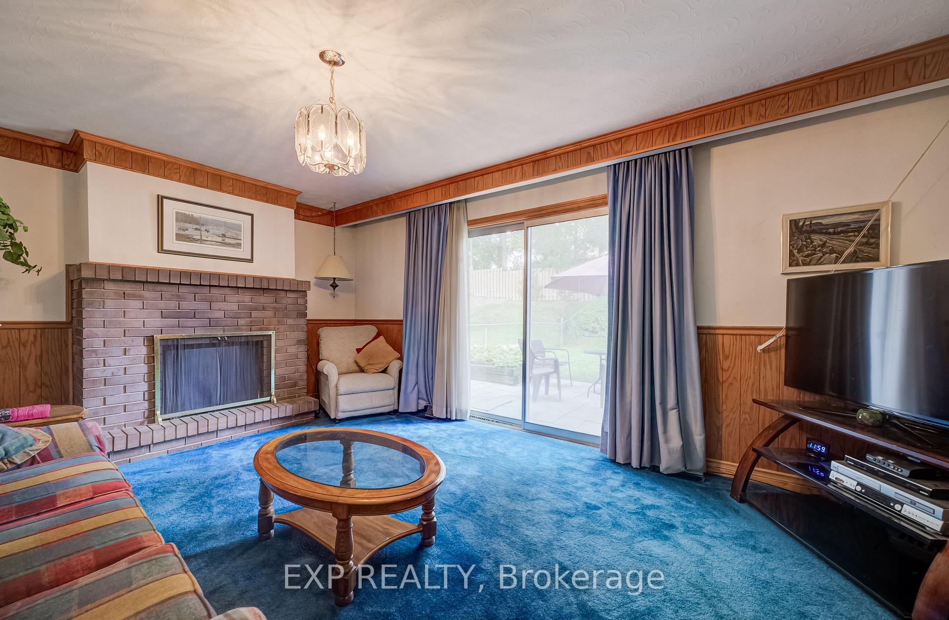 Photo 17 of 16 Bonnylyn Drive, Waterloo — HOMEH