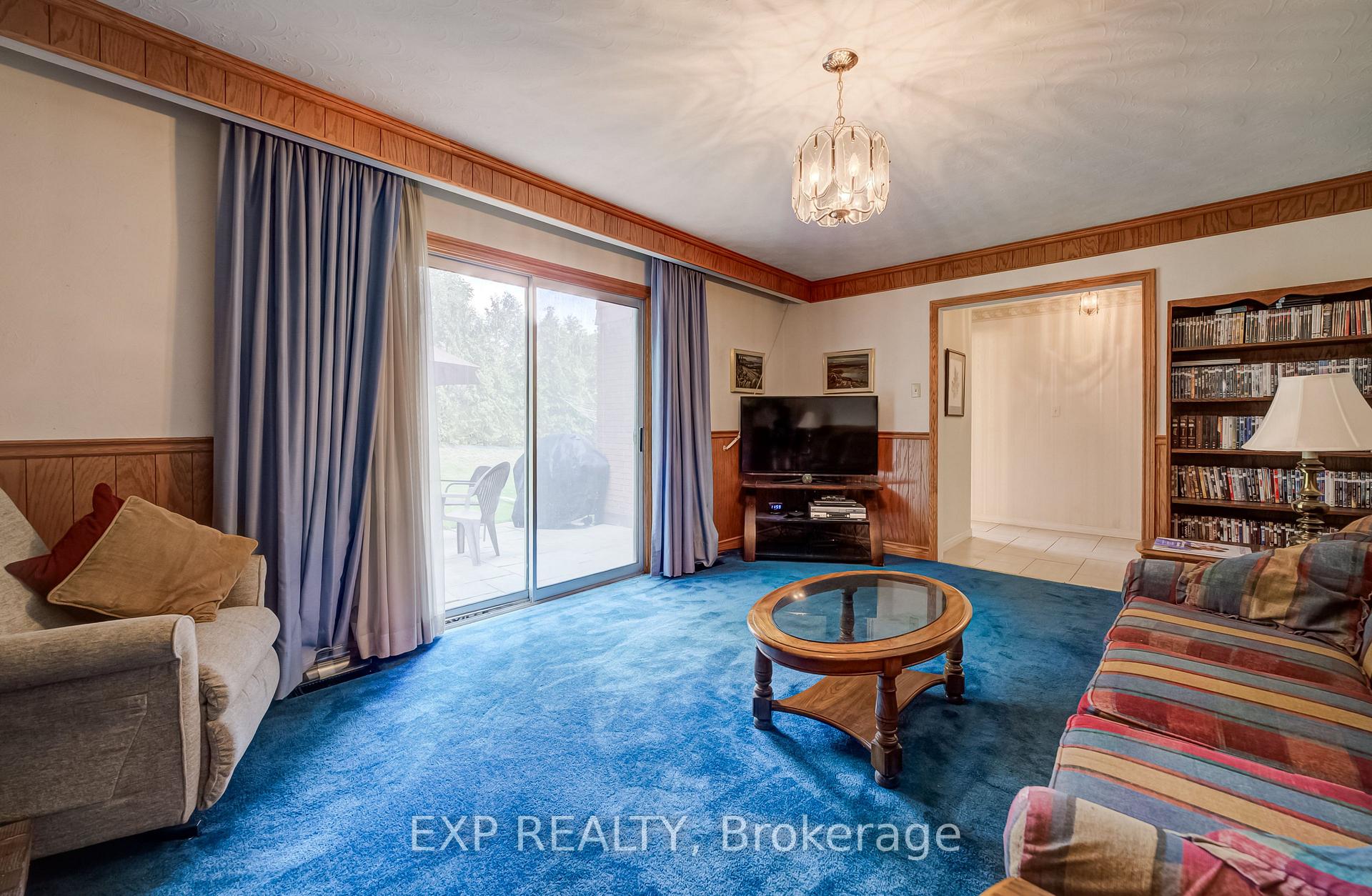 Photo 19 of 16 Bonnylyn Drive, Waterloo — HOMEH