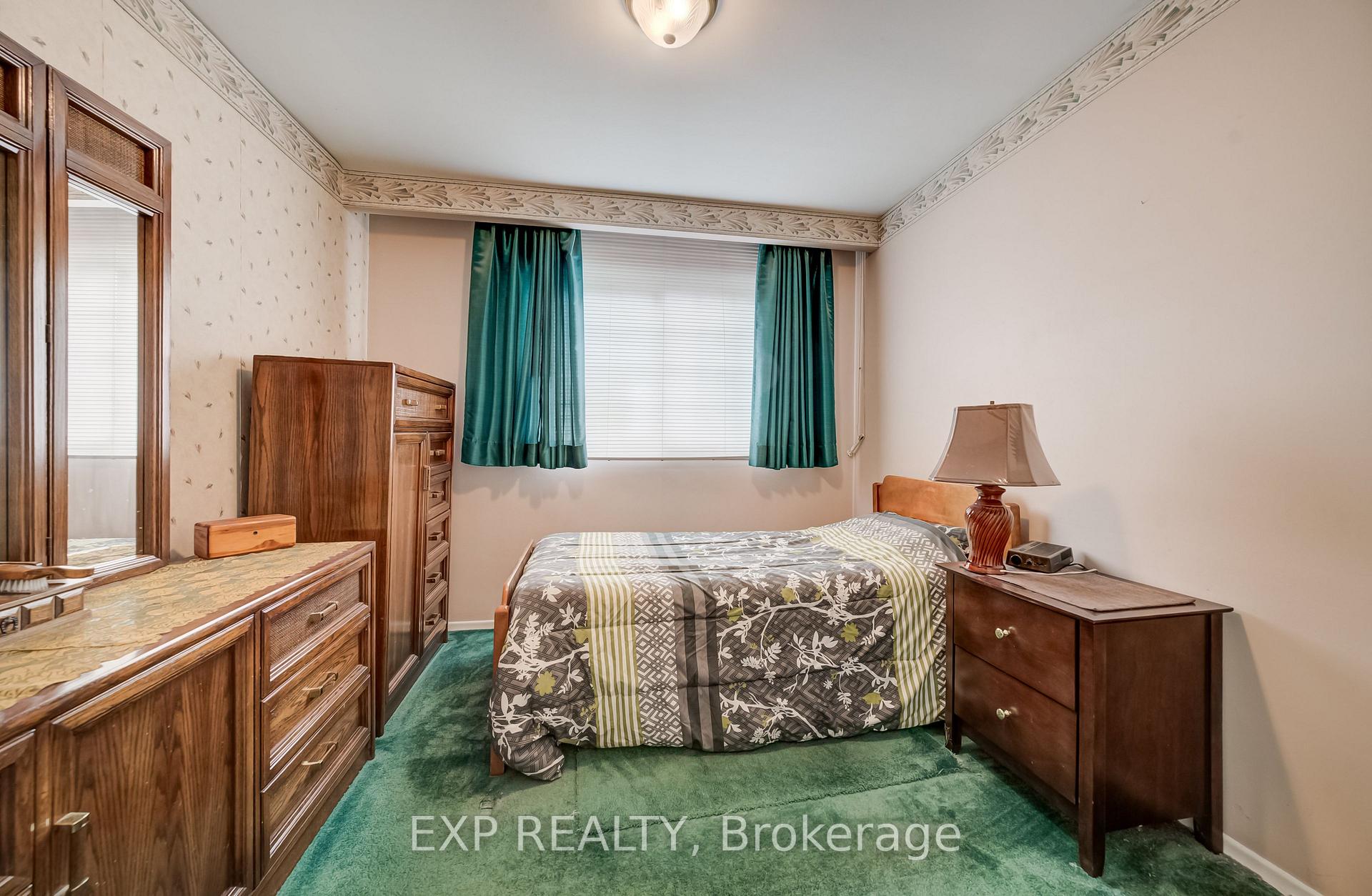Photo 21 of 16 Bonnylyn Drive, Waterloo — HOMEH