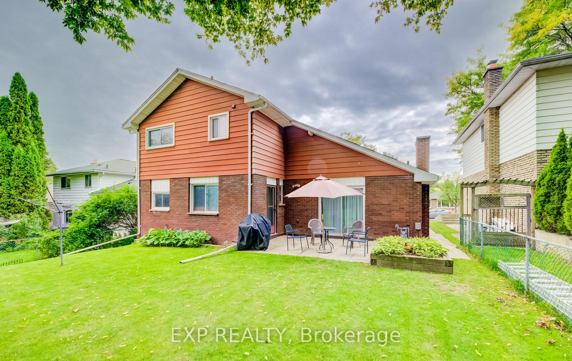 Photo 36 of 16 Bonnylyn Drive, Waterloo — HOMEH