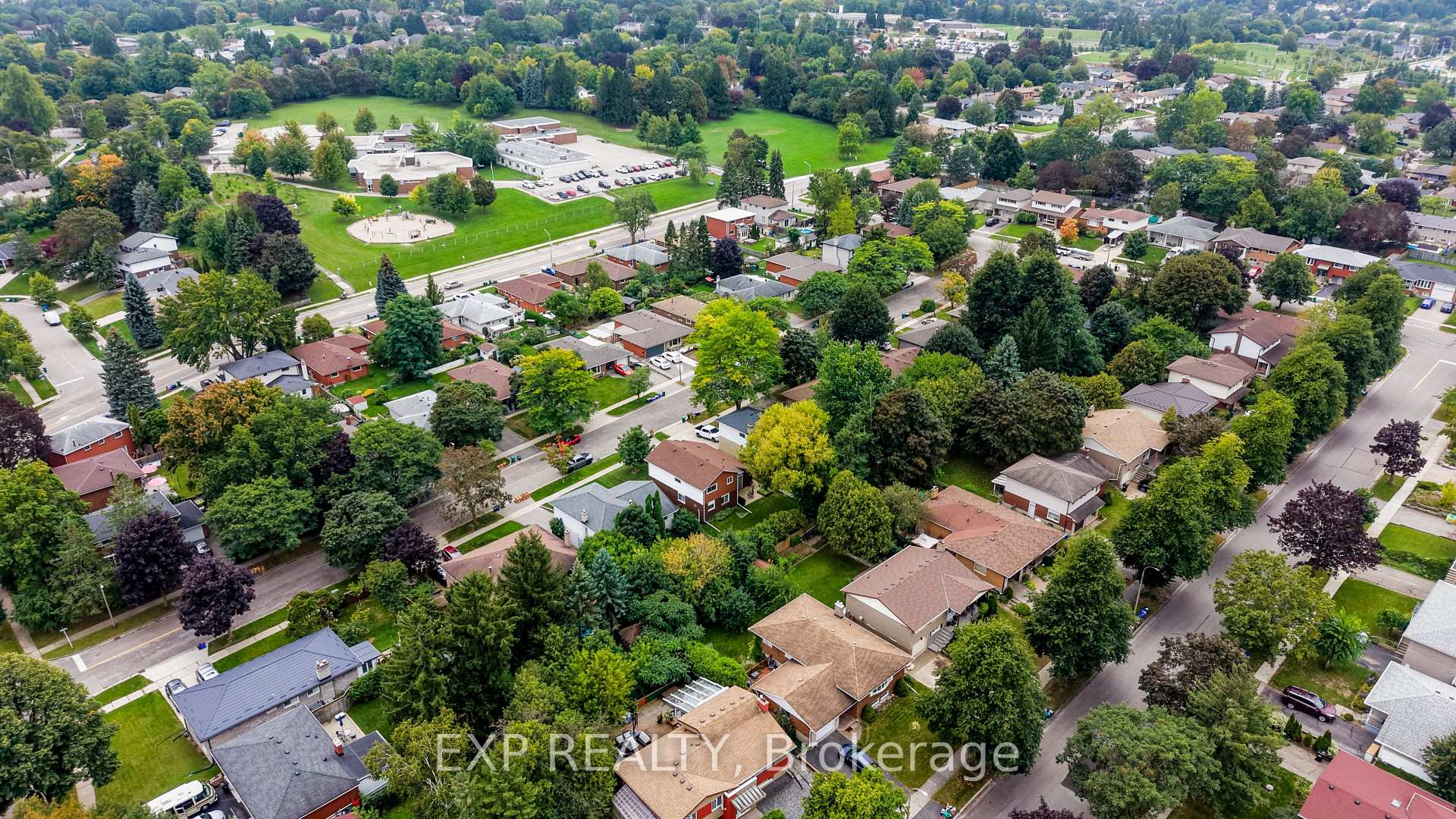 Photo 39 of 16 Bonnylyn Drive, Waterloo — HOMEH