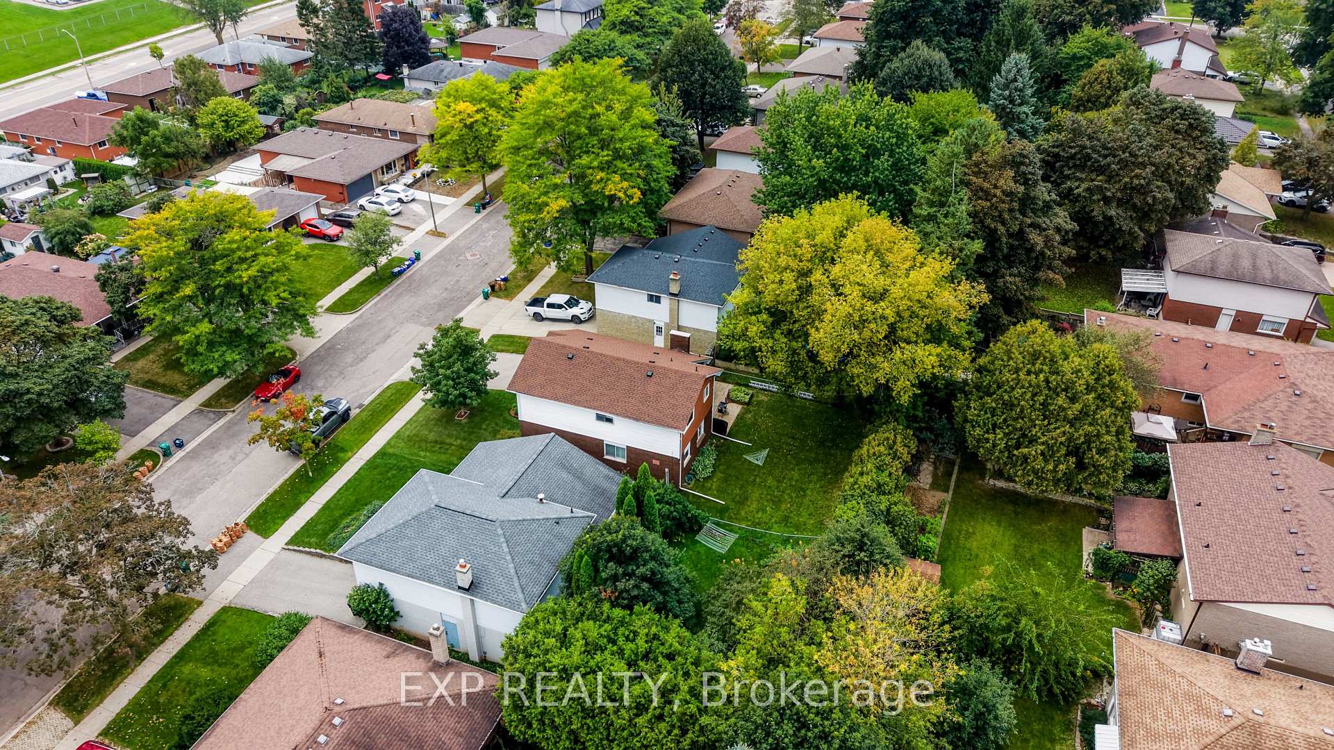 Photo 41 of 16 Bonnylyn Drive, Waterloo — HOMEH