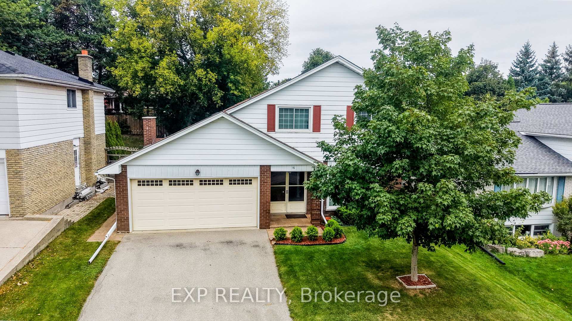Photo 46 of 16 Bonnylyn Drive, Waterloo — HOMEH