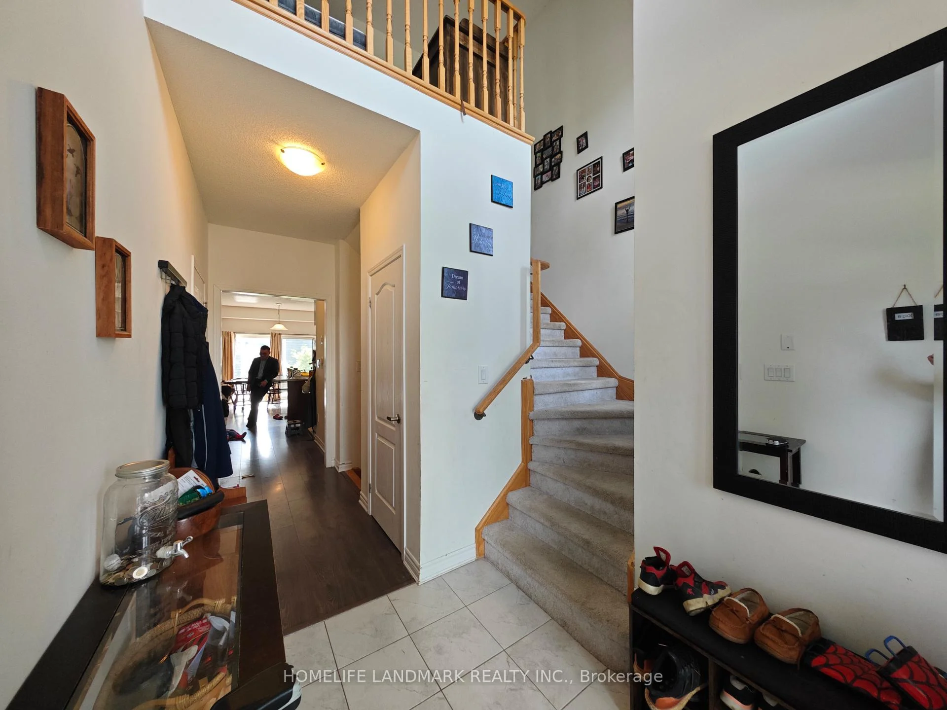 Photo 5 of 12 Catamaran Drive, Wasaga Beach — HOMEH