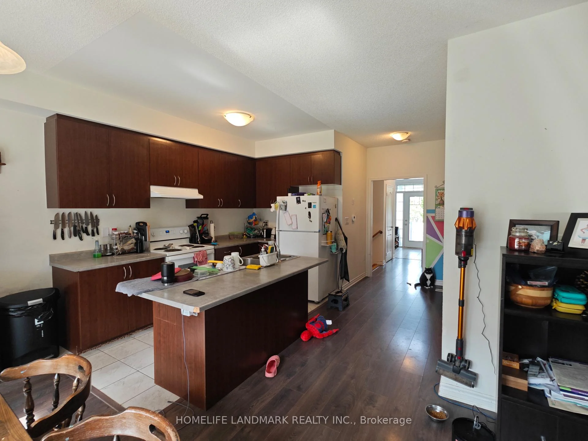 Photo 11 of 12 Catamaran Drive, Wasaga Beach — HOMEH