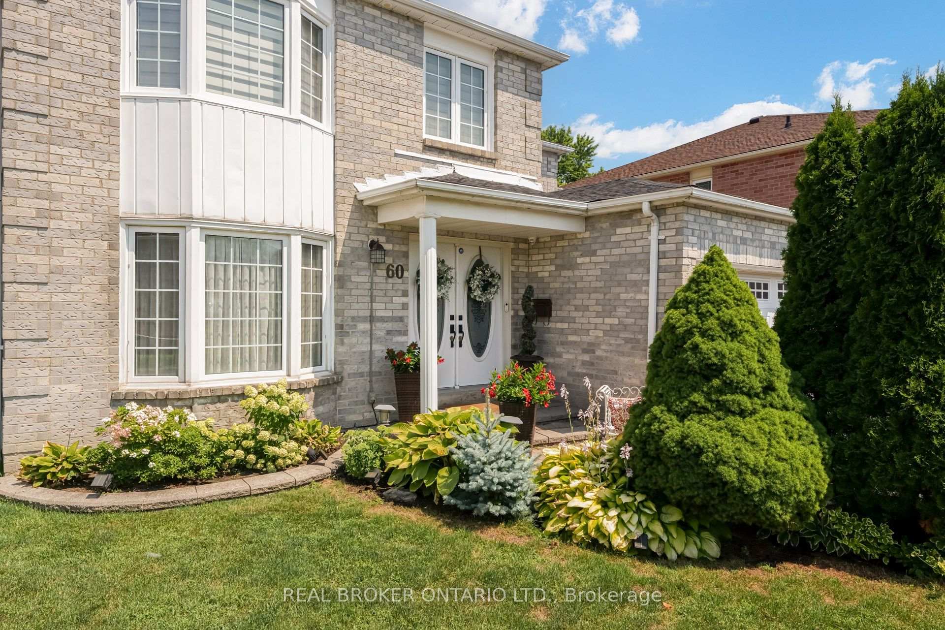 Photo 3 of 60 Ravenswood Drive, Brampton, Fletcher's Creek South — HOMEH
