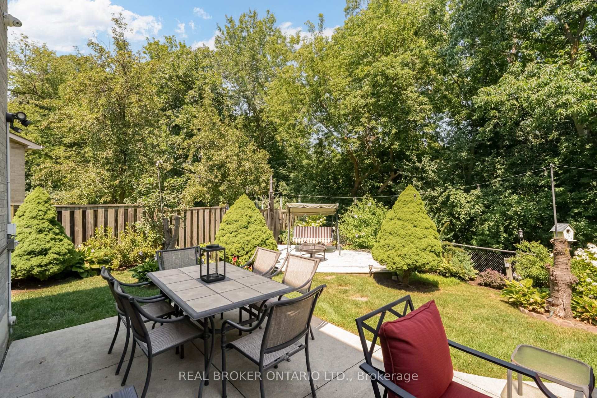 Photo 5 of 60 Ravenswood Drive, Brampton, Fletcher's Creek South — HOMEH