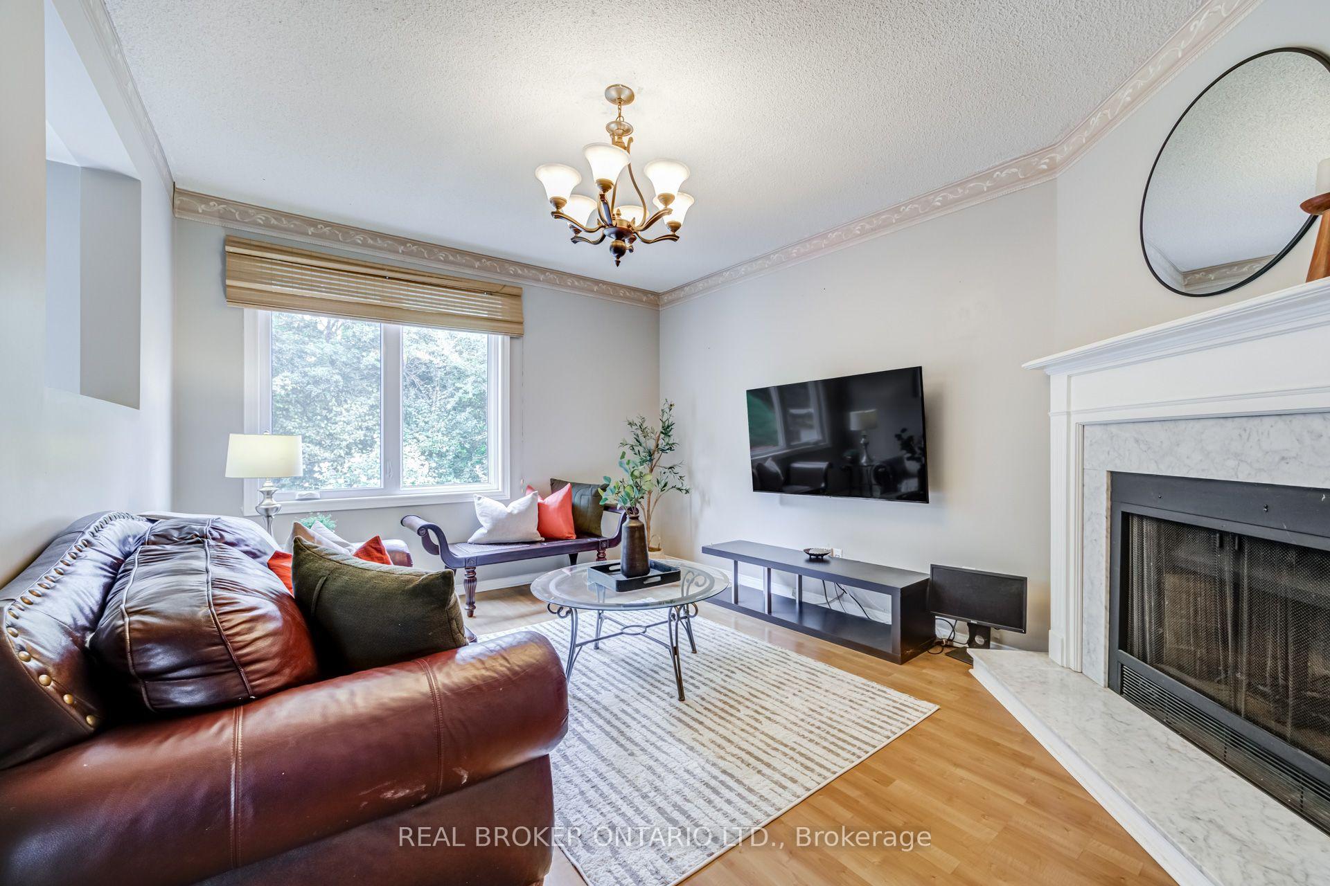 Photo 16 of 60 Ravenswood Drive, Brampton, Fletcher's Creek South — HOMEH