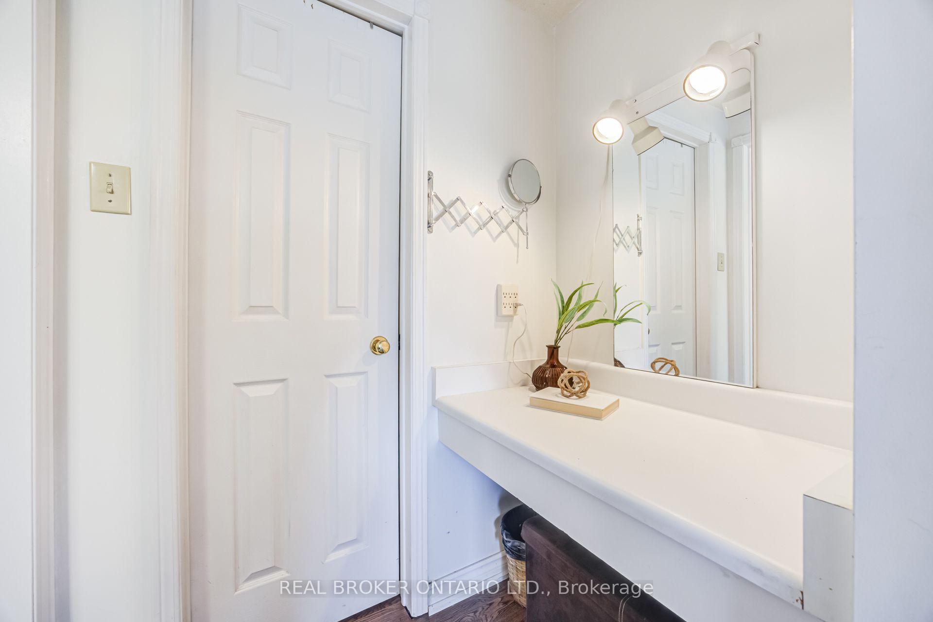 Photo 22 of 60 Ravenswood Drive, Brampton, Fletcher's Creek South — HOMEH