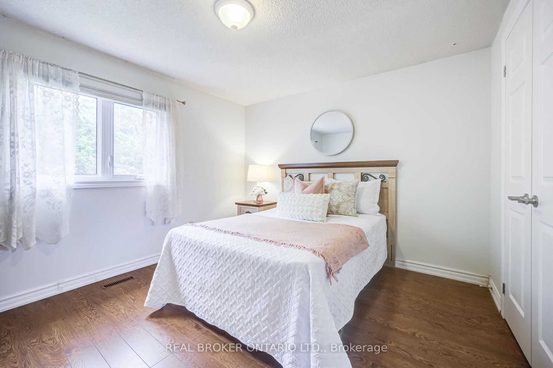 Photo 24 of 60 Ravenswood Drive, Brampton, Fletcher's Creek South — HOMEH