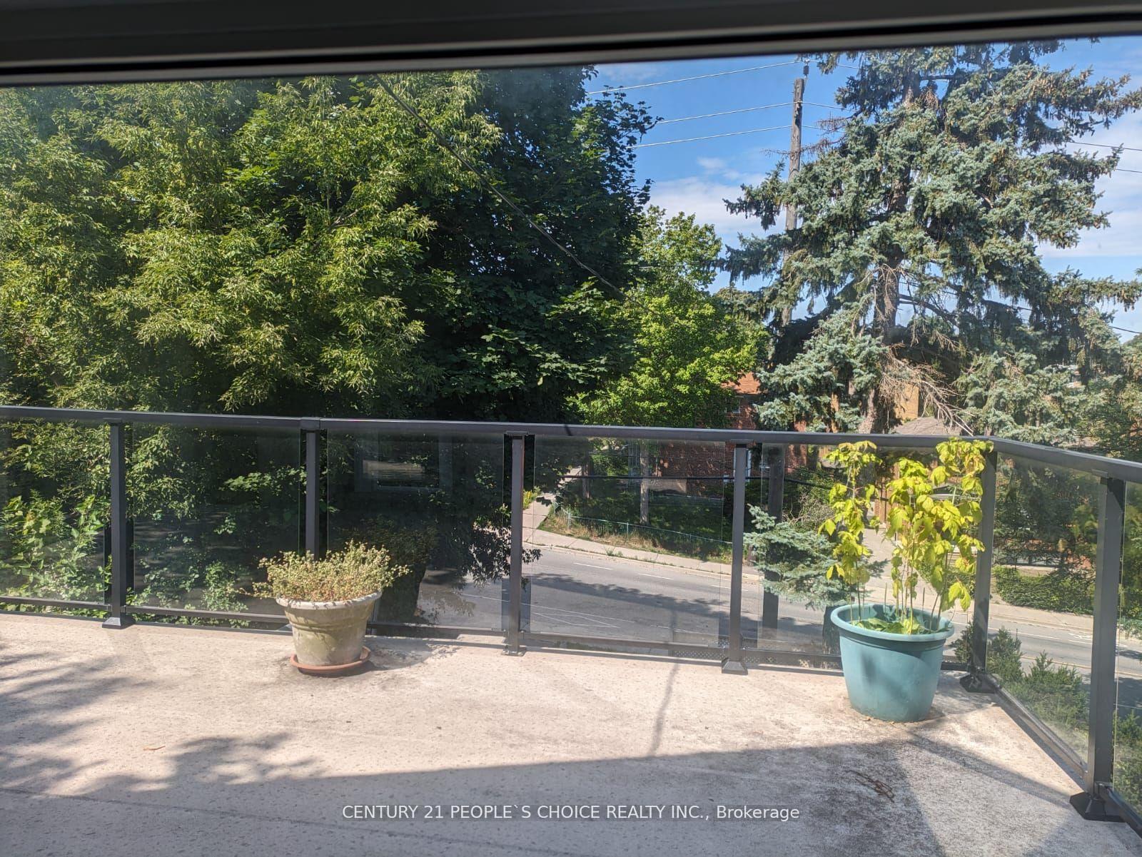 Photo 26 of 63 Stephen Drive, Etobicoke, Stonegate-Queensway — HOMEH
