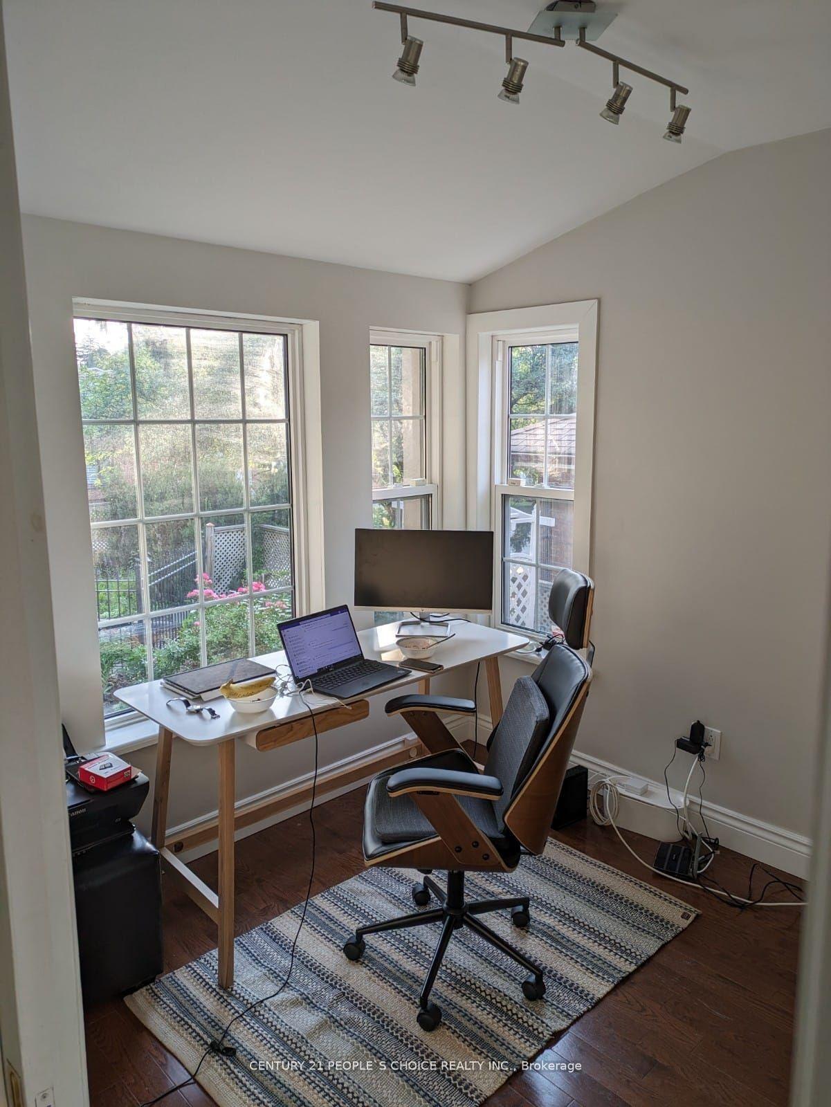 Photo 27 of 63 Stephen Drive, Etobicoke, Stonegate-Queensway — HOMEH