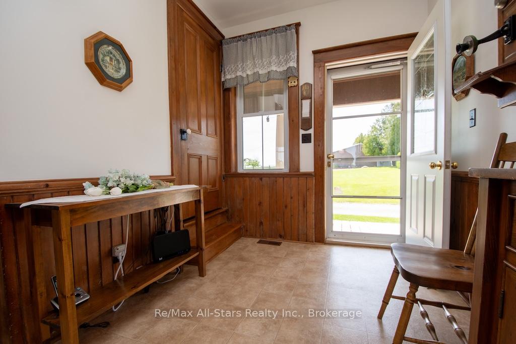 Photo 6 of 402 Mount Horeb Road, Kawartha Lakes, Manvers — HOMEH