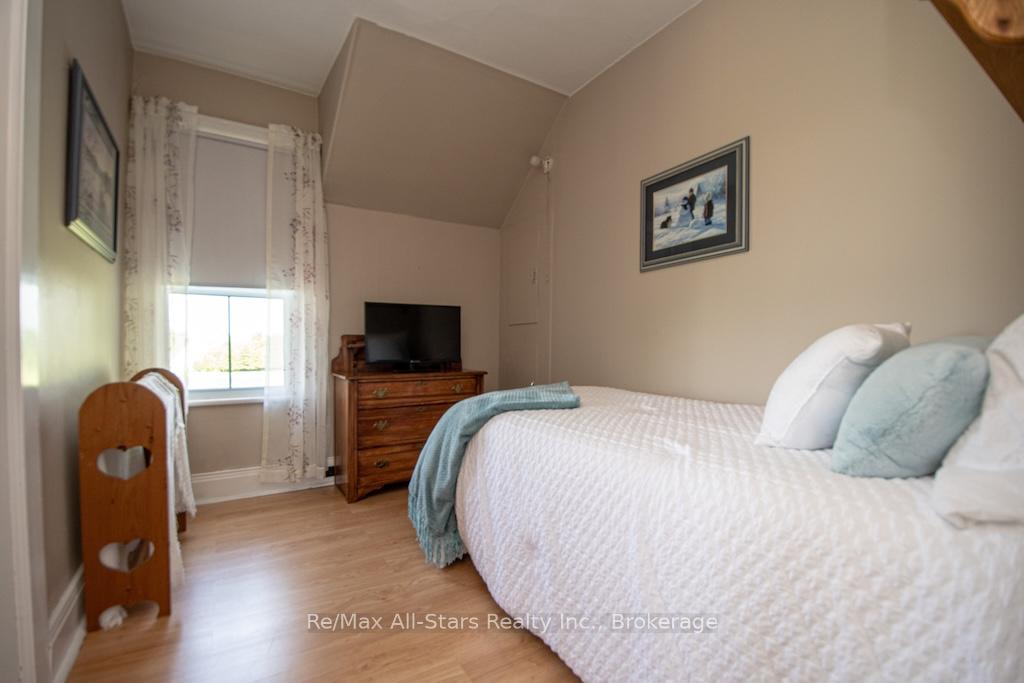 Photo 21 of 402 Mount Horeb Road, Kawartha Lakes, Manvers — HOMEH