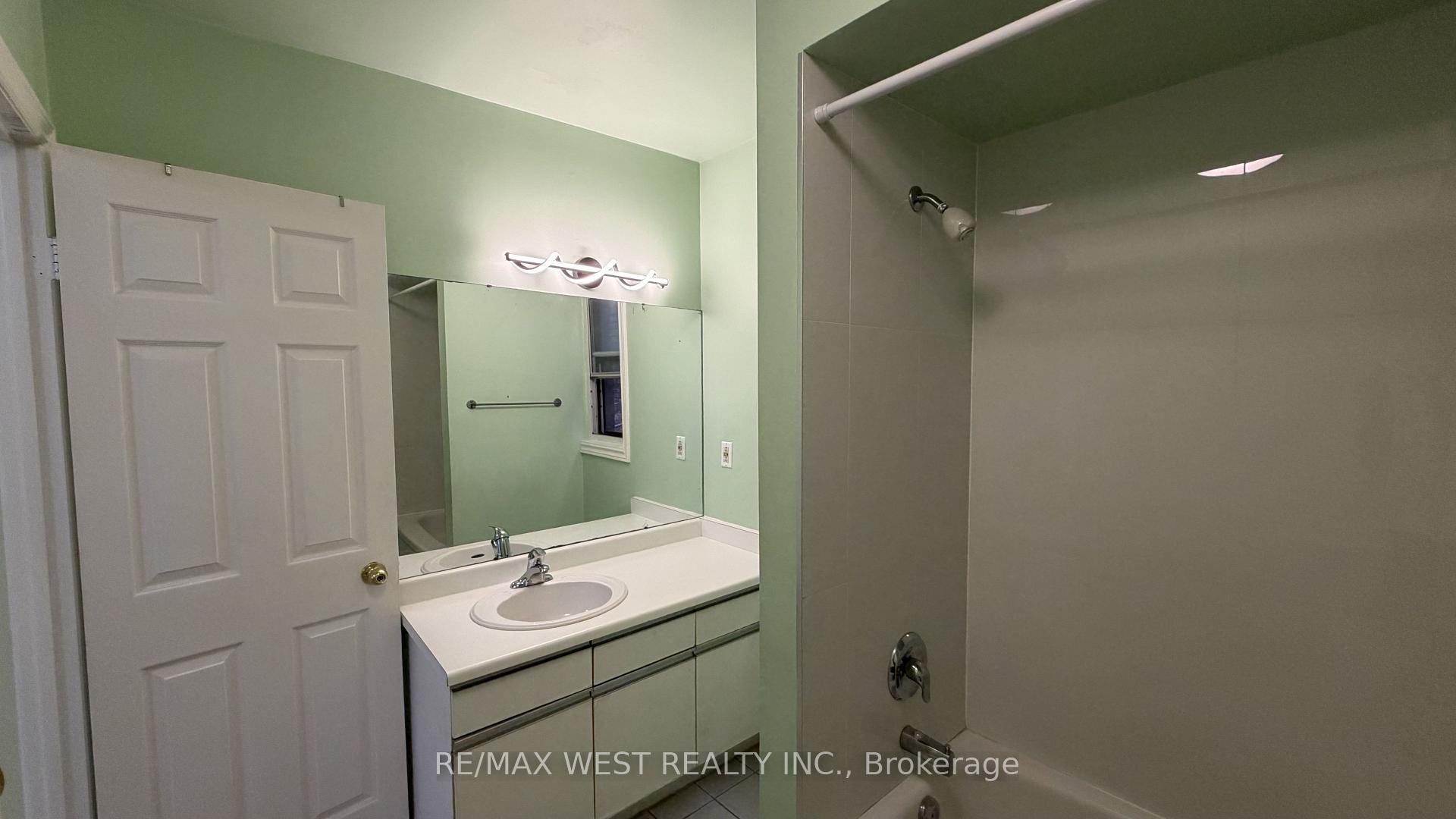 Photo 6 of 173 Lappin Avenue E, Toronto, Dovercourt-Wallace Emerson-Junction — HOMEH