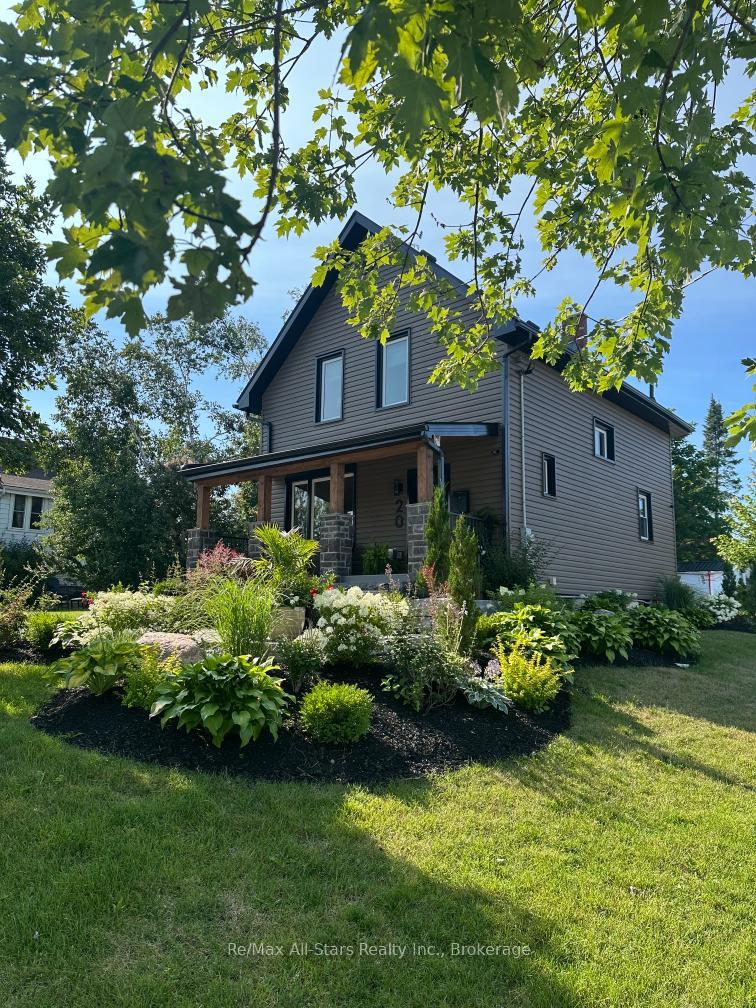 Photo 2 of 20 Mary Street E, Kawartha Lakes, Lindsay — HOMEH