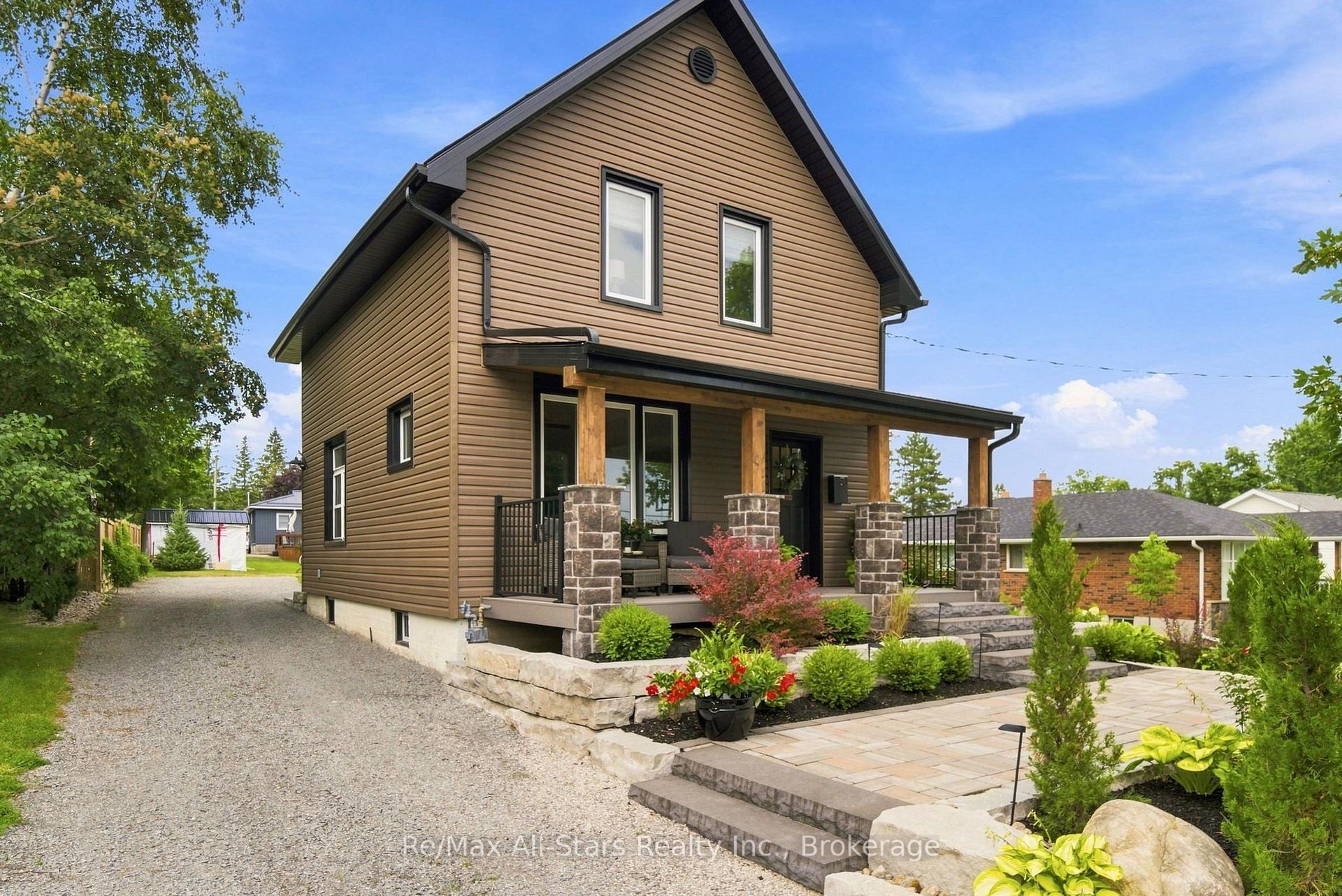 Photo 3 of 20 Mary Street E, Kawartha Lakes, Lindsay — HOMEH