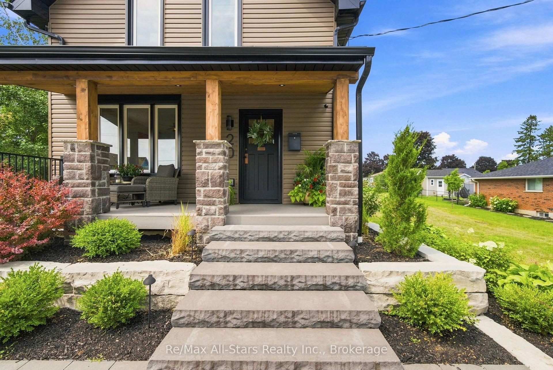 Photo 6 of 20 Mary Street E, Kawartha Lakes, Lindsay — HOMEH
