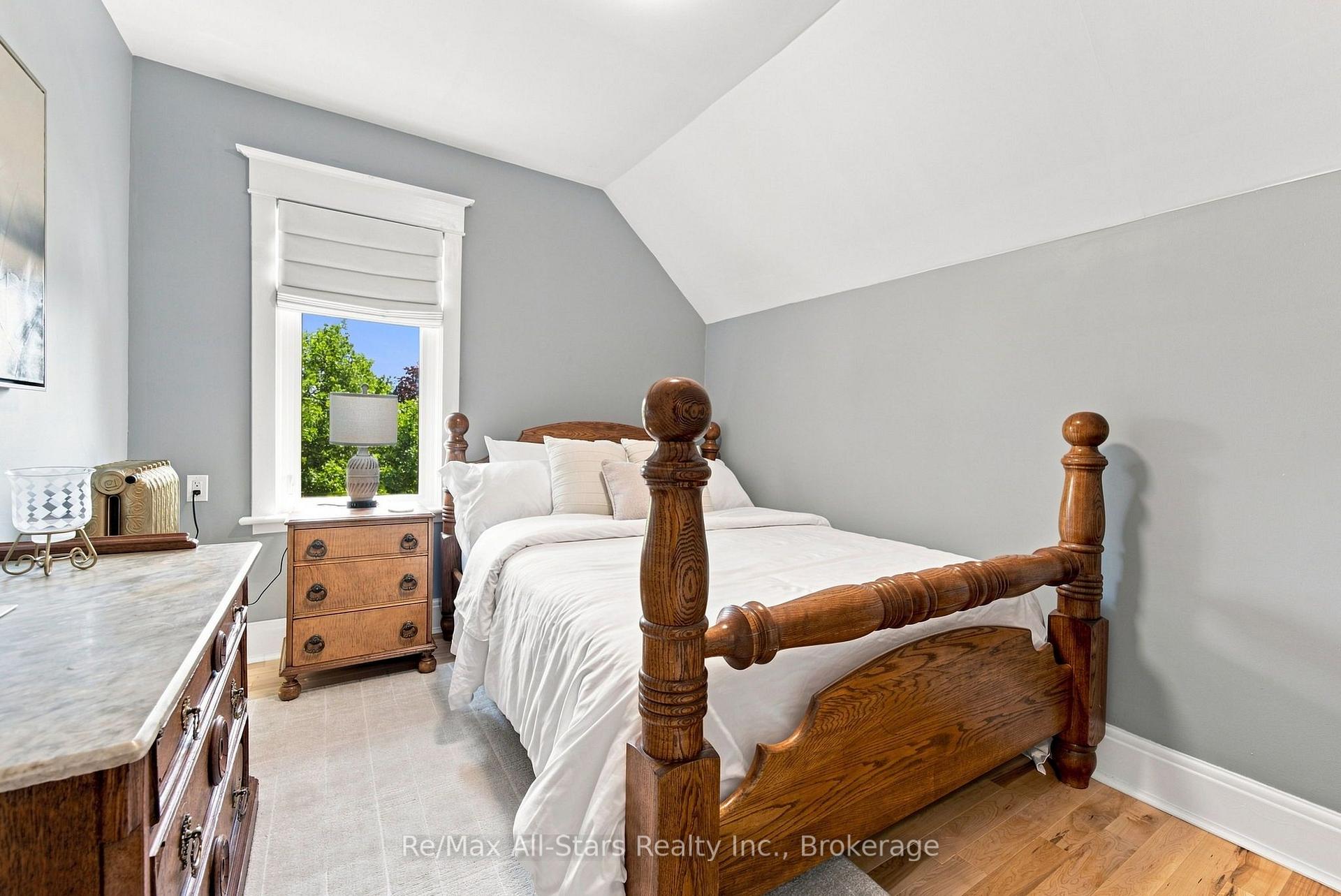 Photo 20 of 20 Mary Street E, Kawartha Lakes, Lindsay — HOMEH