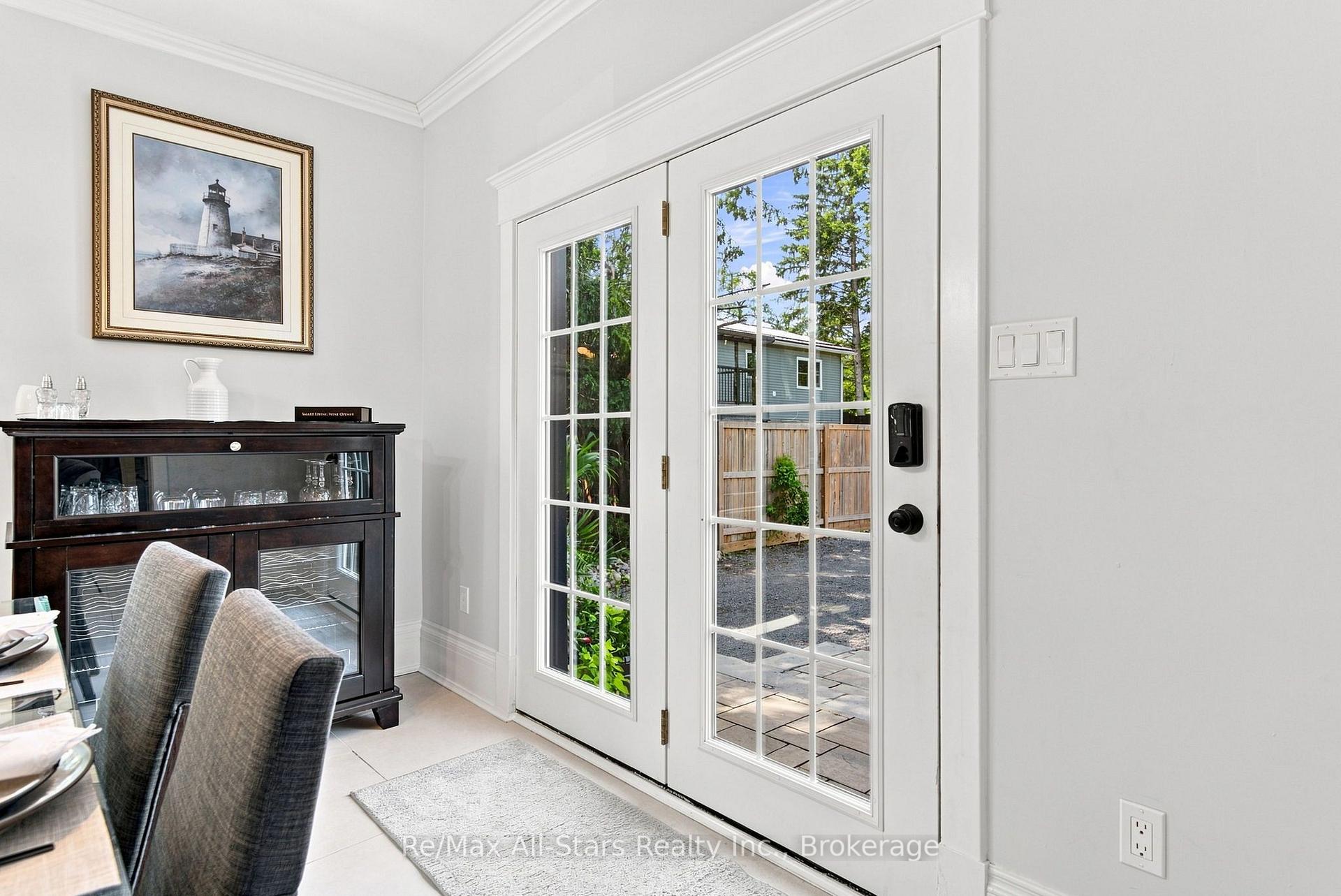 Photo 26 of 20 Mary Street E, Kawartha Lakes, Lindsay — HOMEH
