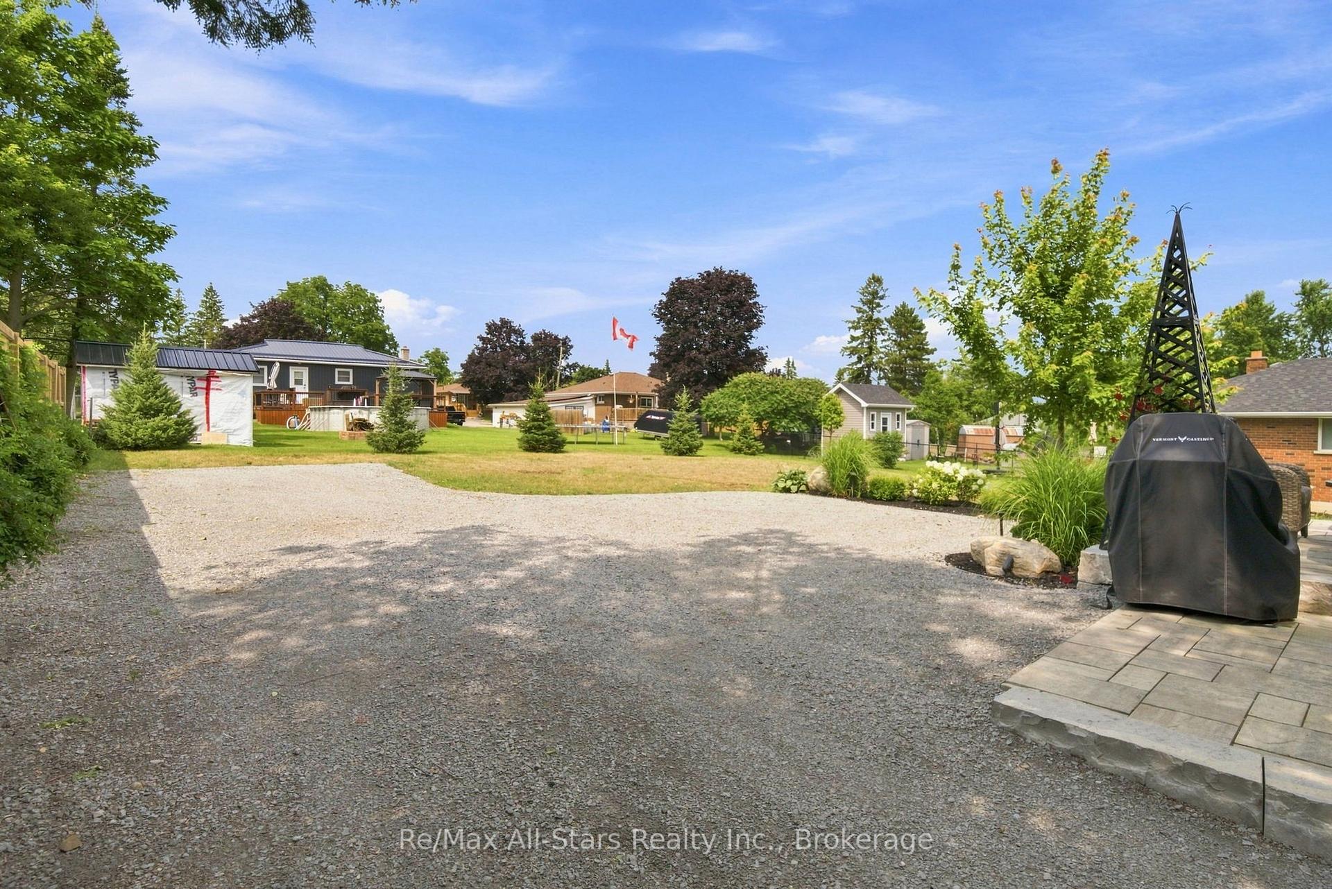 Photo 31 of 20 Mary Street E, Kawartha Lakes, Lindsay — HOMEH