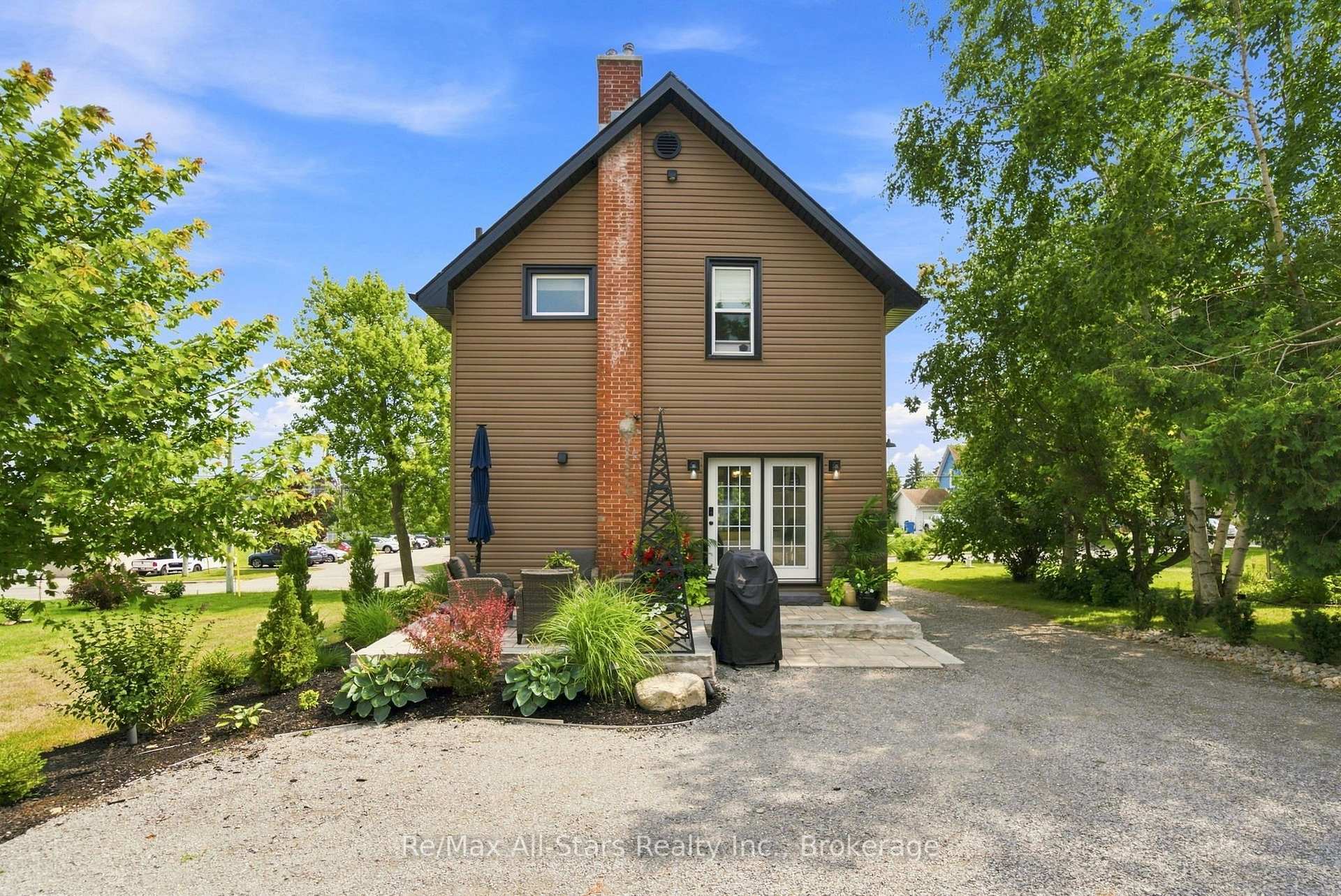 Photo 33 of 20 Mary Street E, Kawartha Lakes, Lindsay — HOMEH