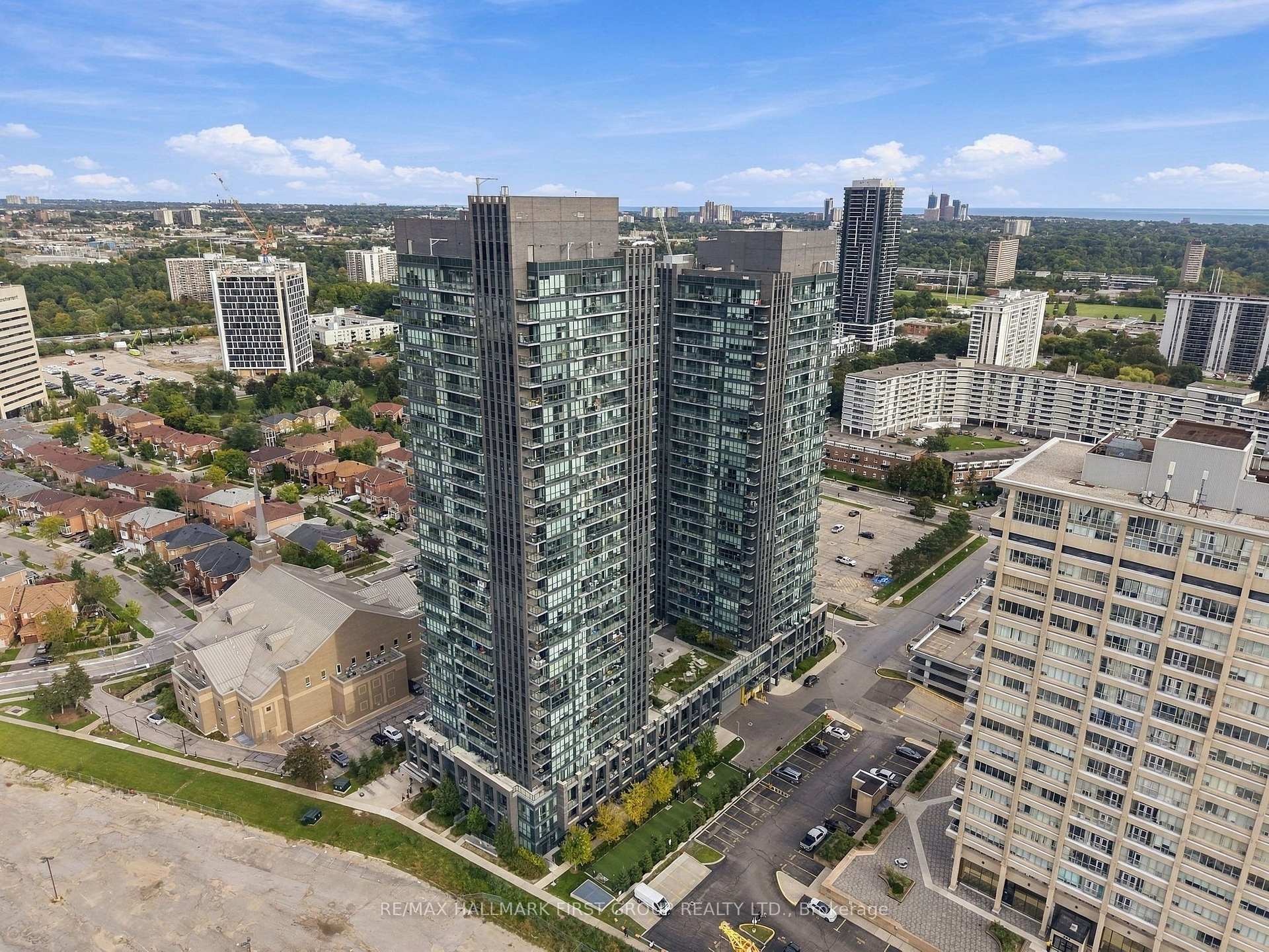 Photo 2 of Unit 103, 6 Sonic Way, Toronto, Flemingdon Park — HOMEH