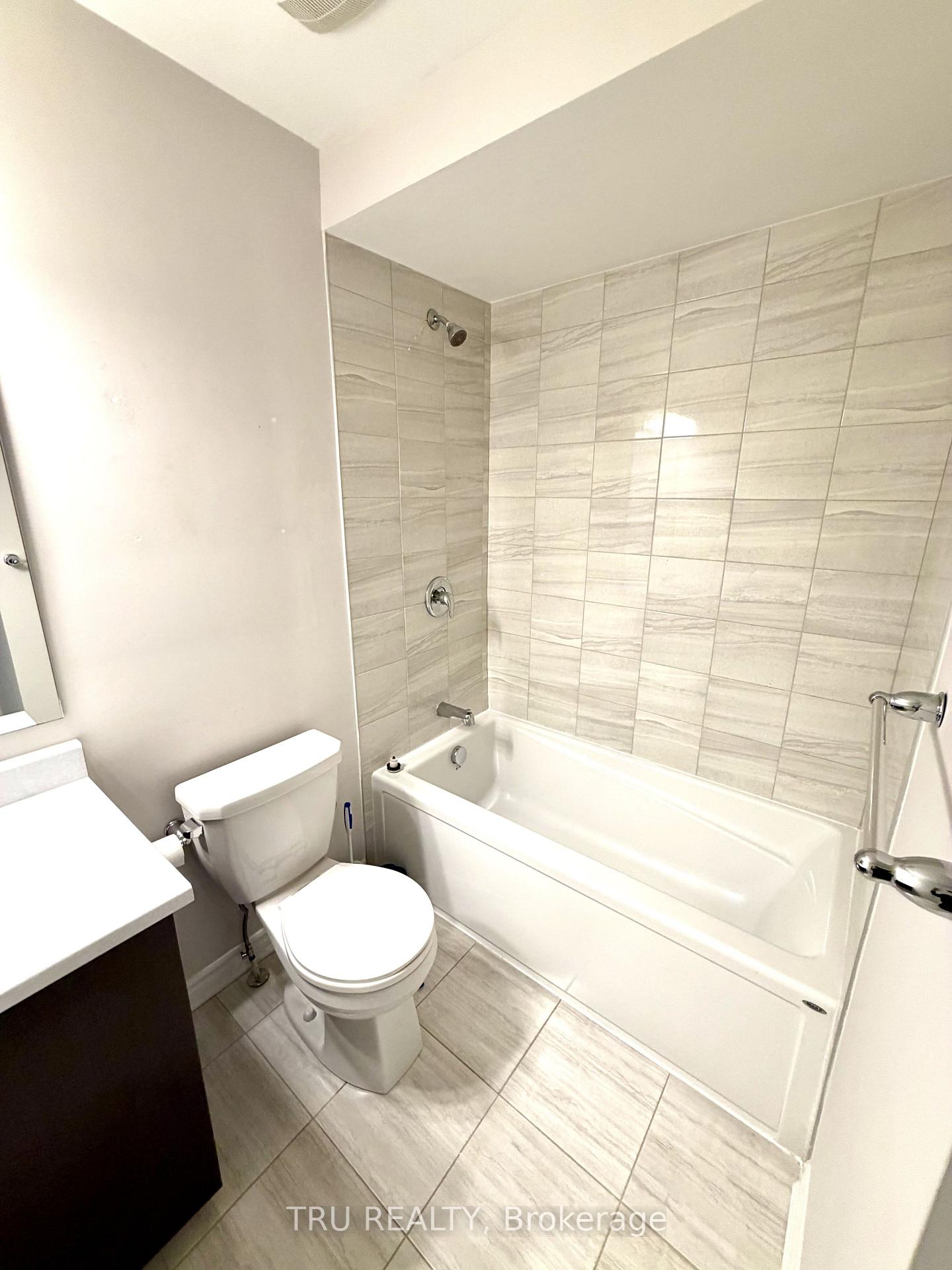 Photo 10 of 805 Kiniw Private, Ottawa, CFB Rockcliffe and Area — HOMEH