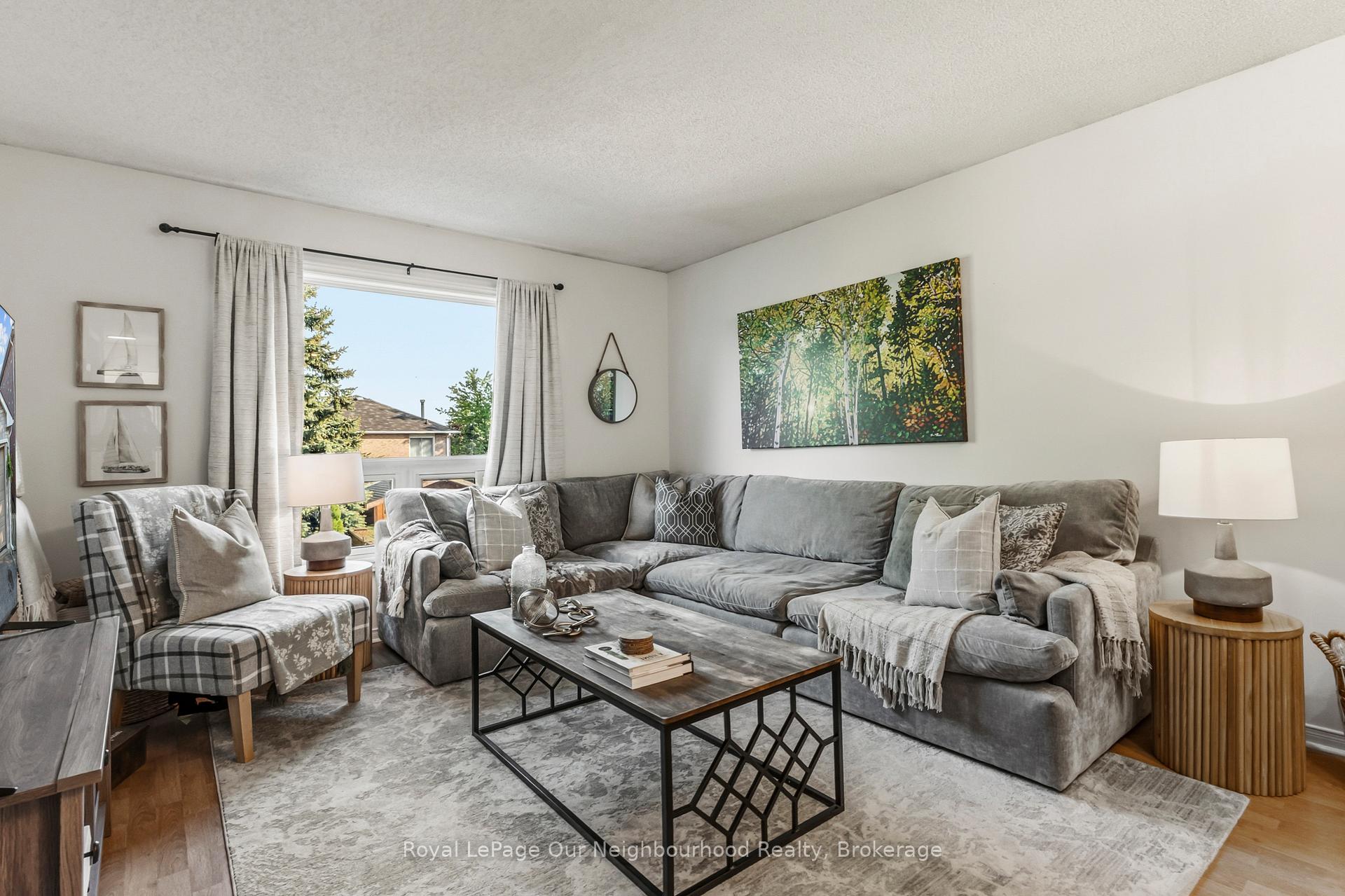 Photo 10 of 42 Glanville Crescent, Clarington, Bowmanville — HOMEH